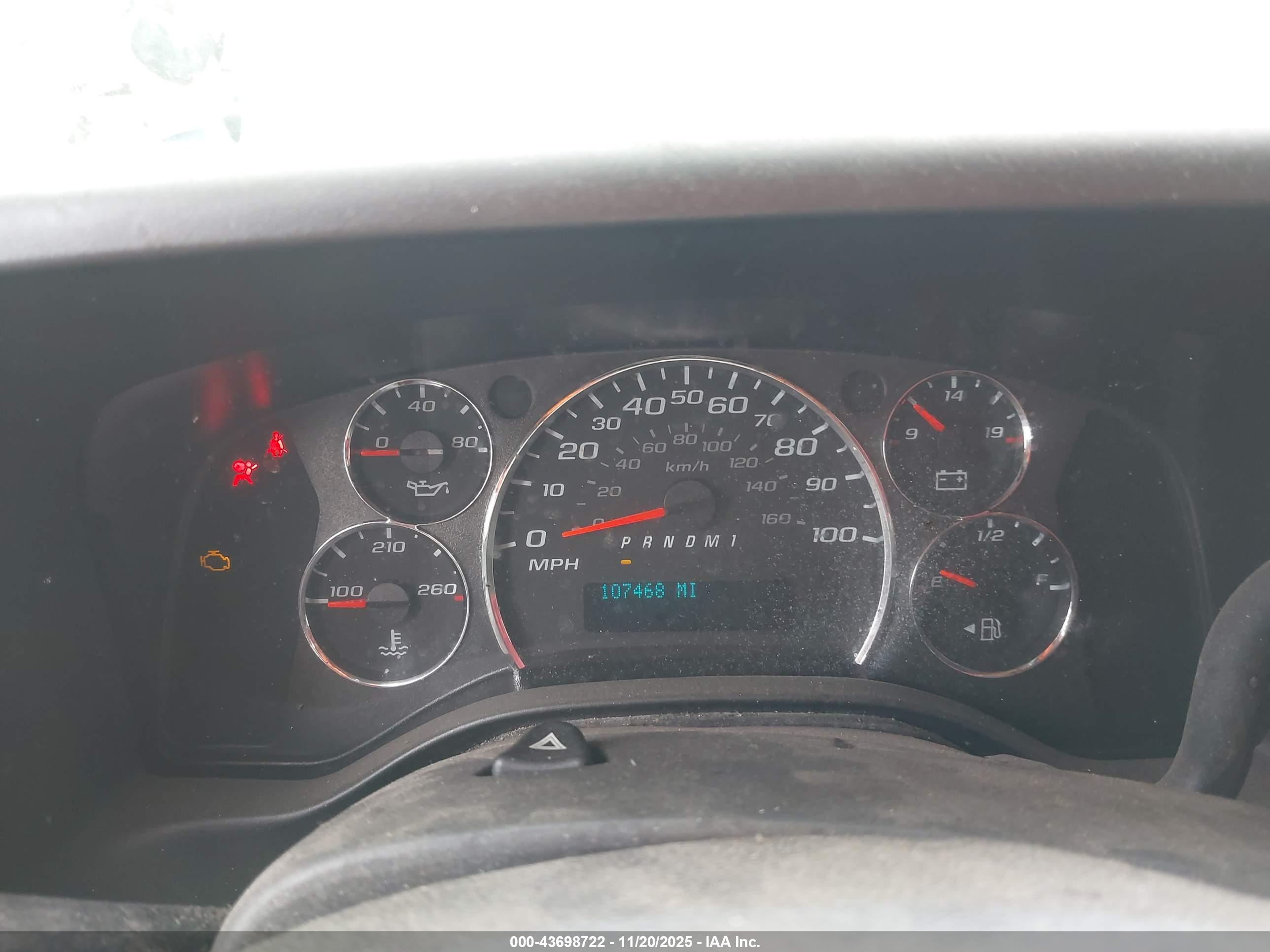 CHEVROLET EXPRESS image 7
