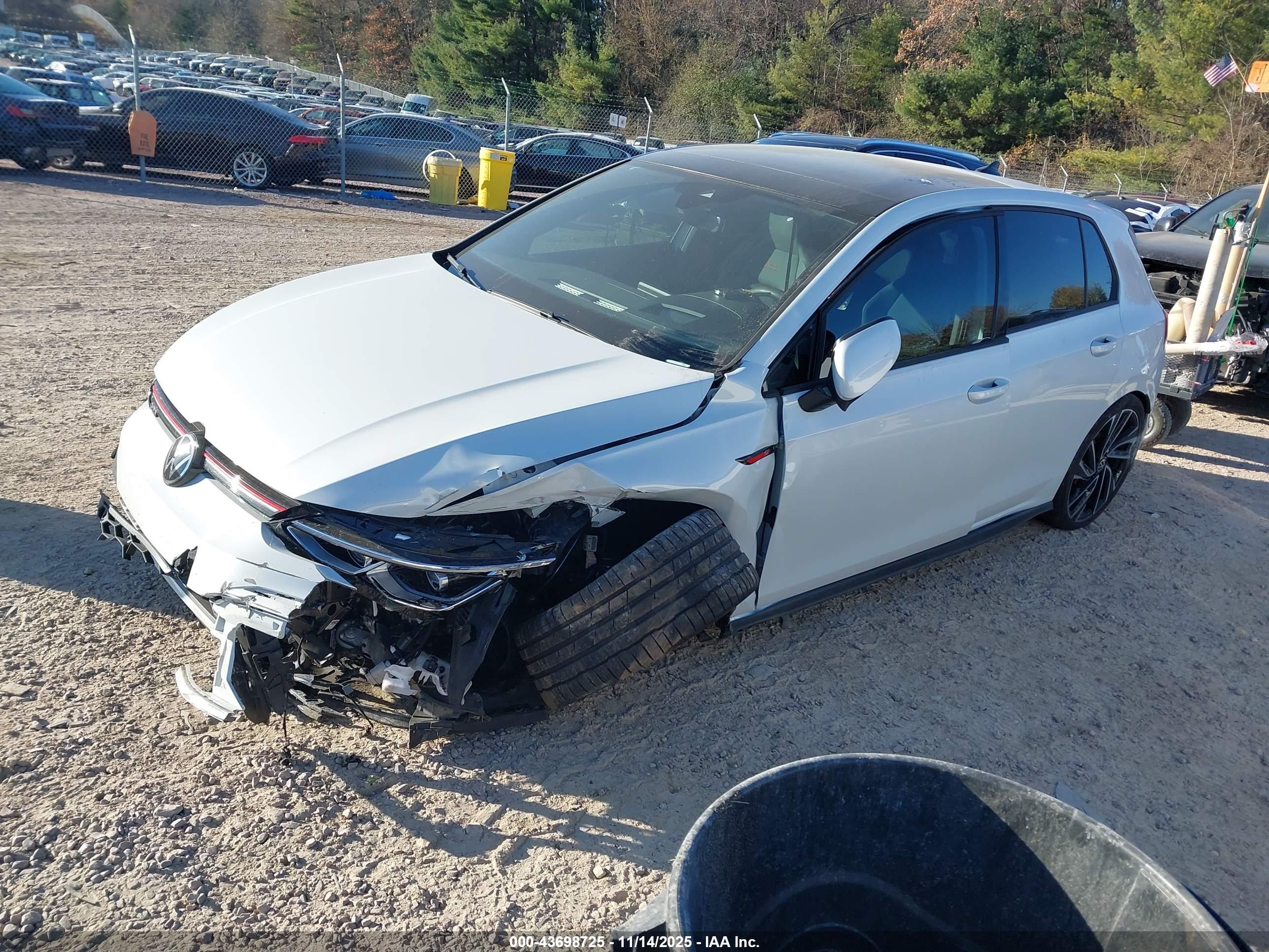 VOLKSWAGEN GOLF image 2