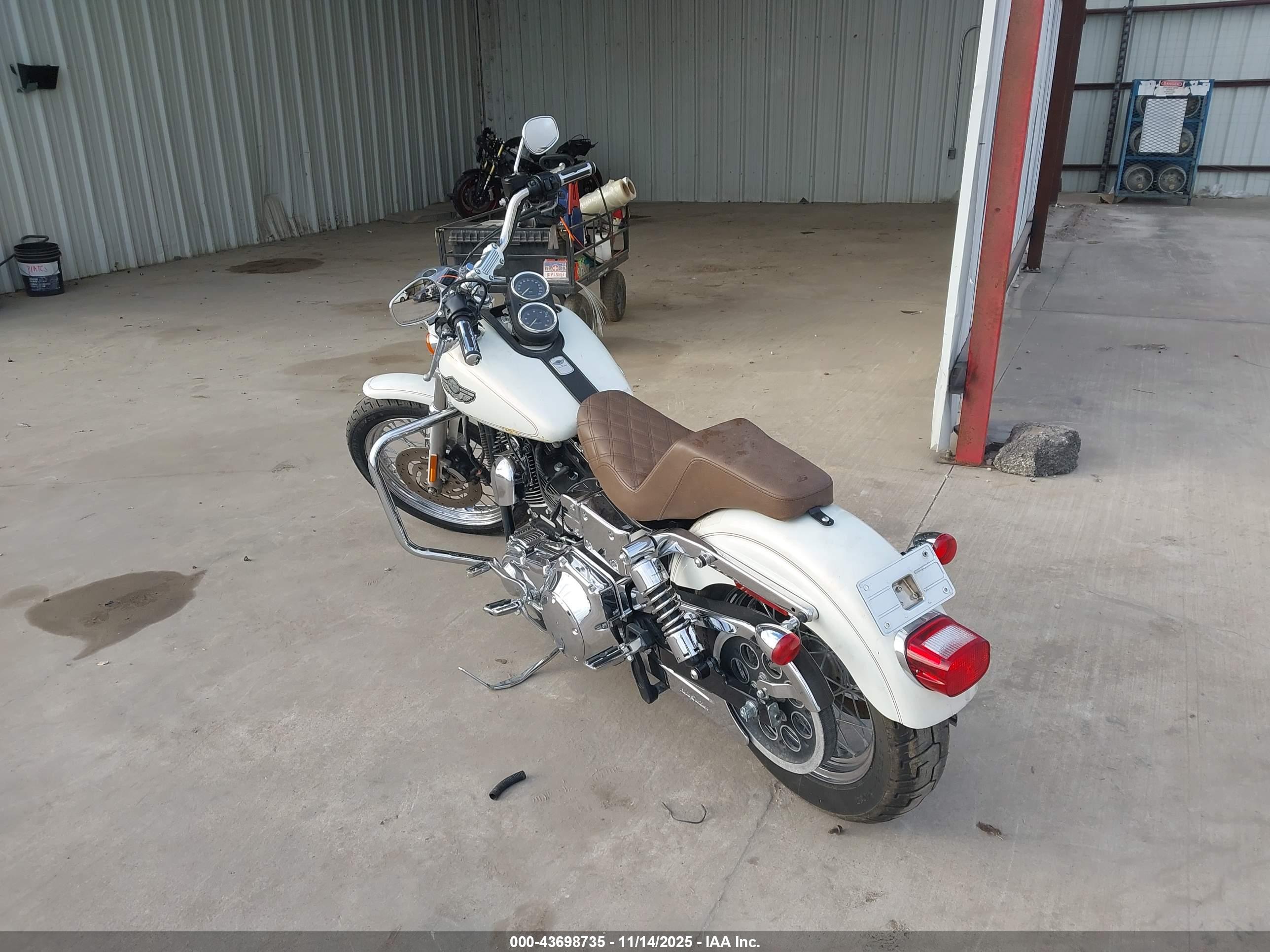 HARLEY-DAVIDSON FXDL image 3