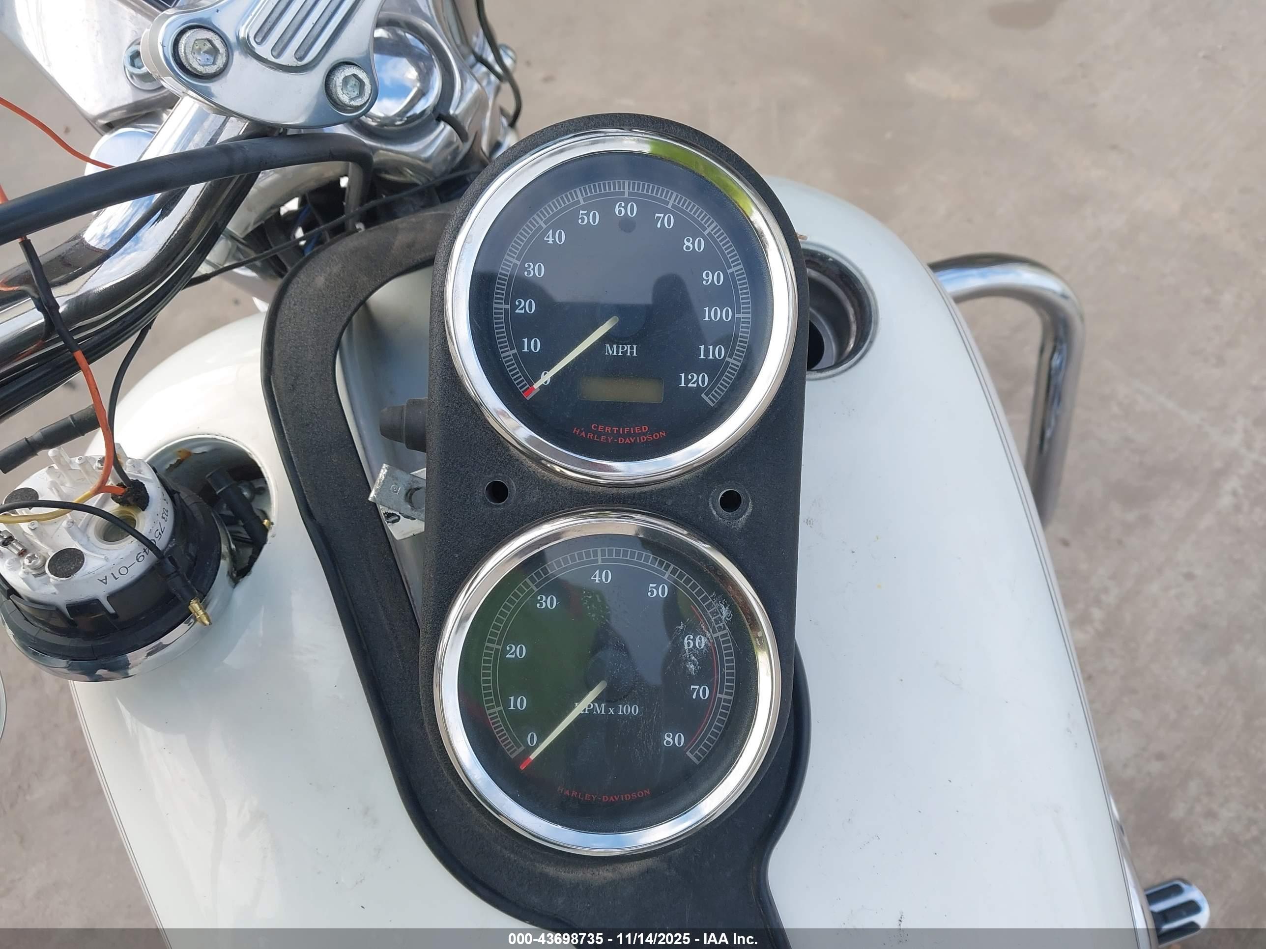HARLEY-DAVIDSON FXDL image 7