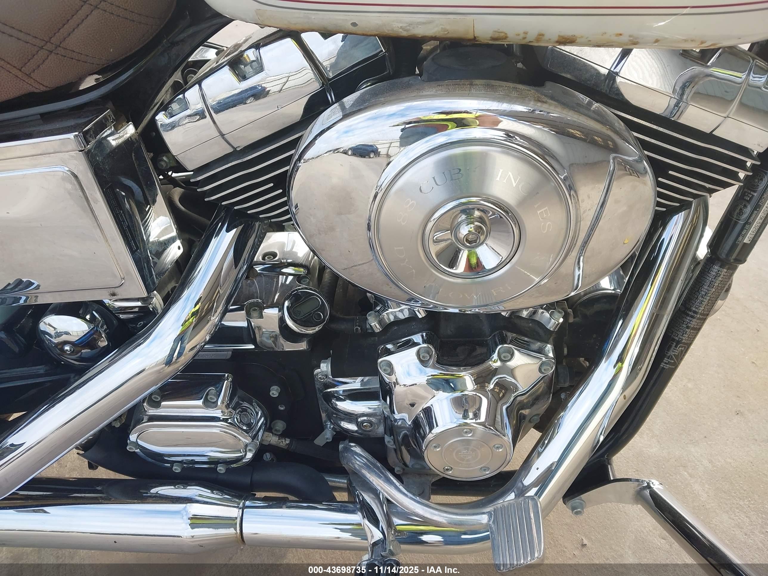 HARLEY-DAVIDSON FXDL image 8