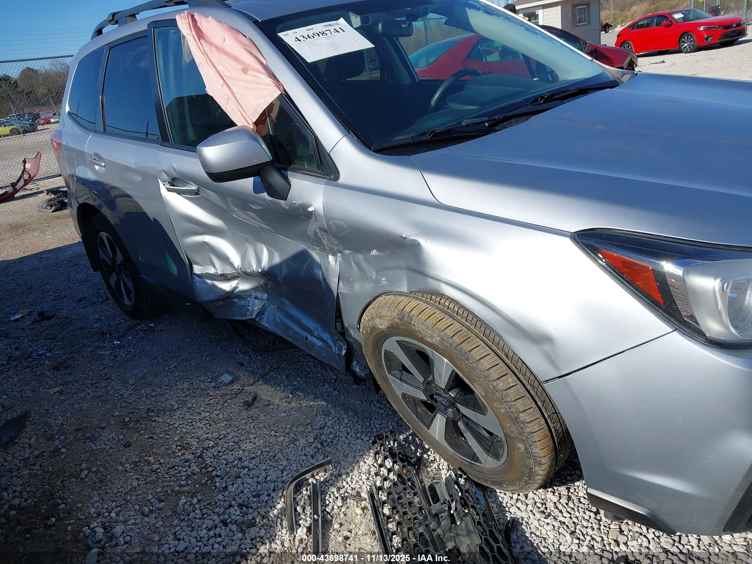SUBARU FORESTER image 6
