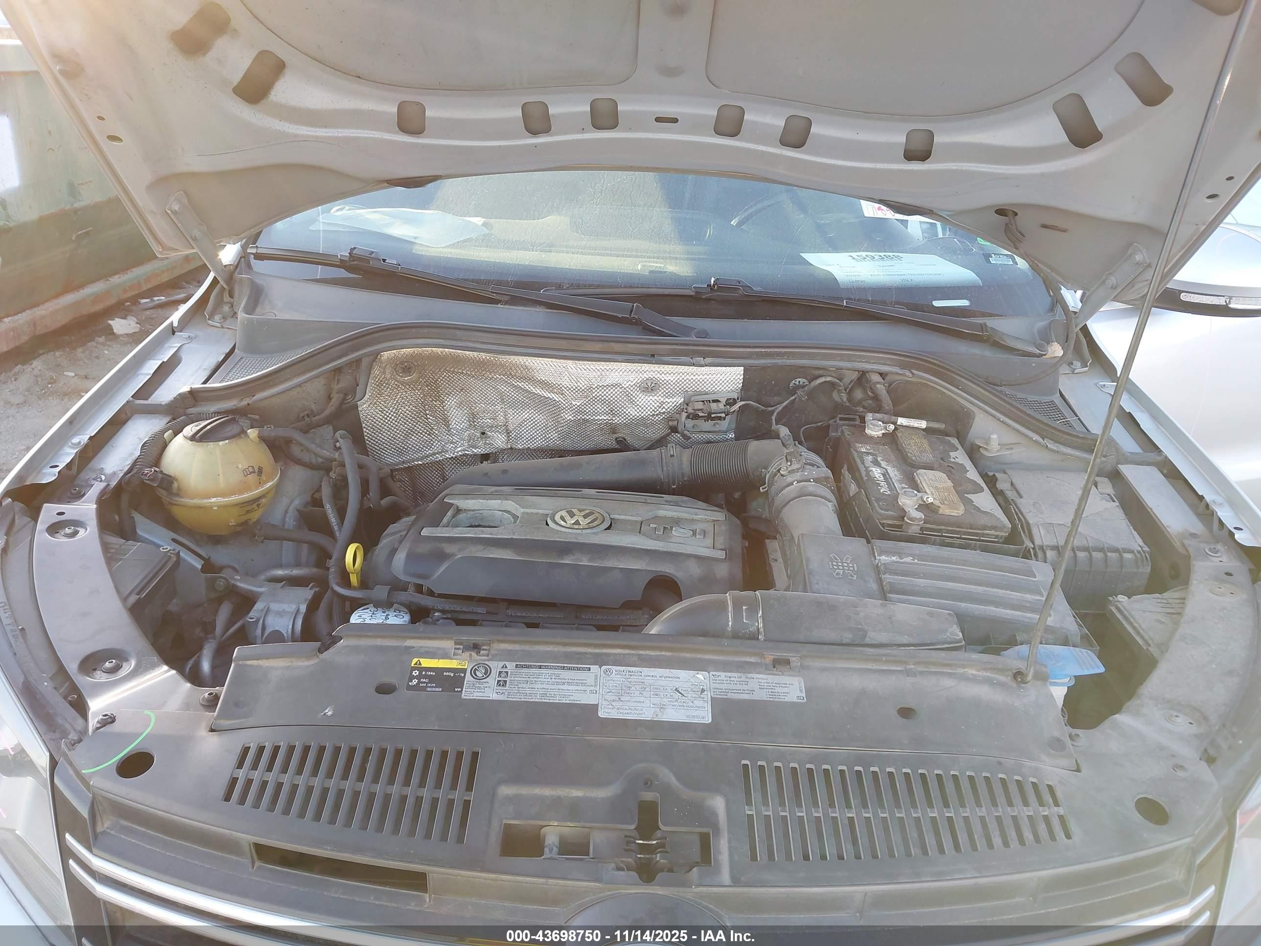 VOLKSWAGEN TIGUAN image 10