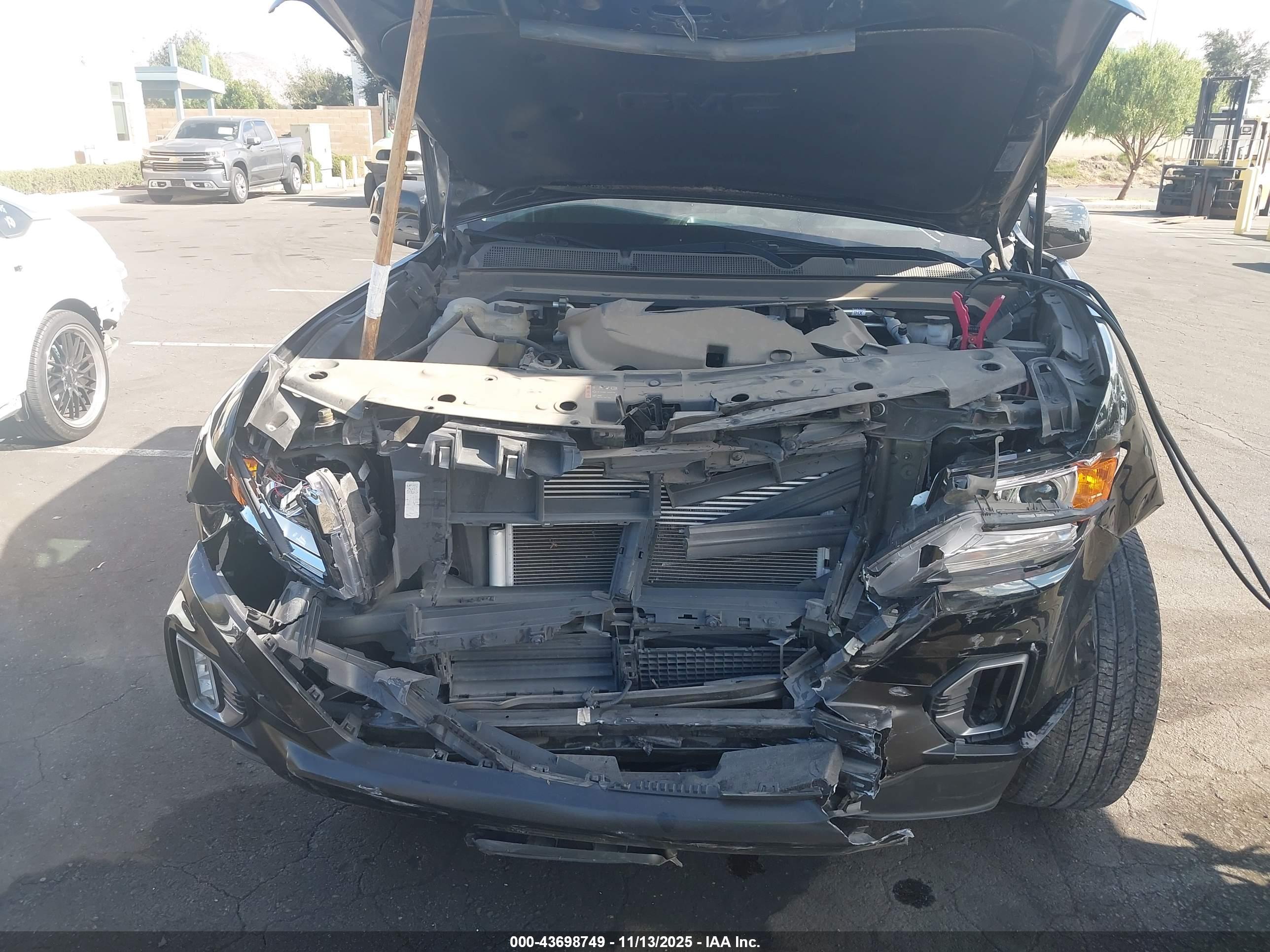 GMC CANYON image 6
