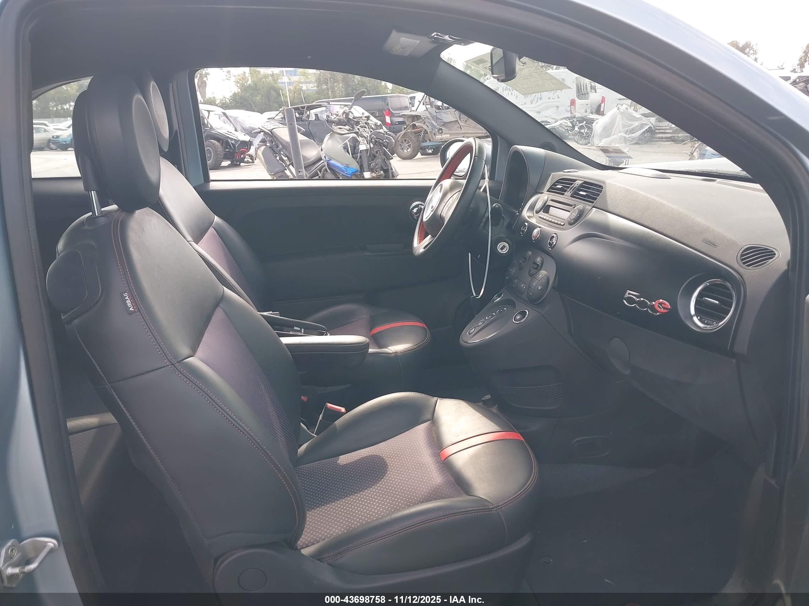 FIAT 500E image 5