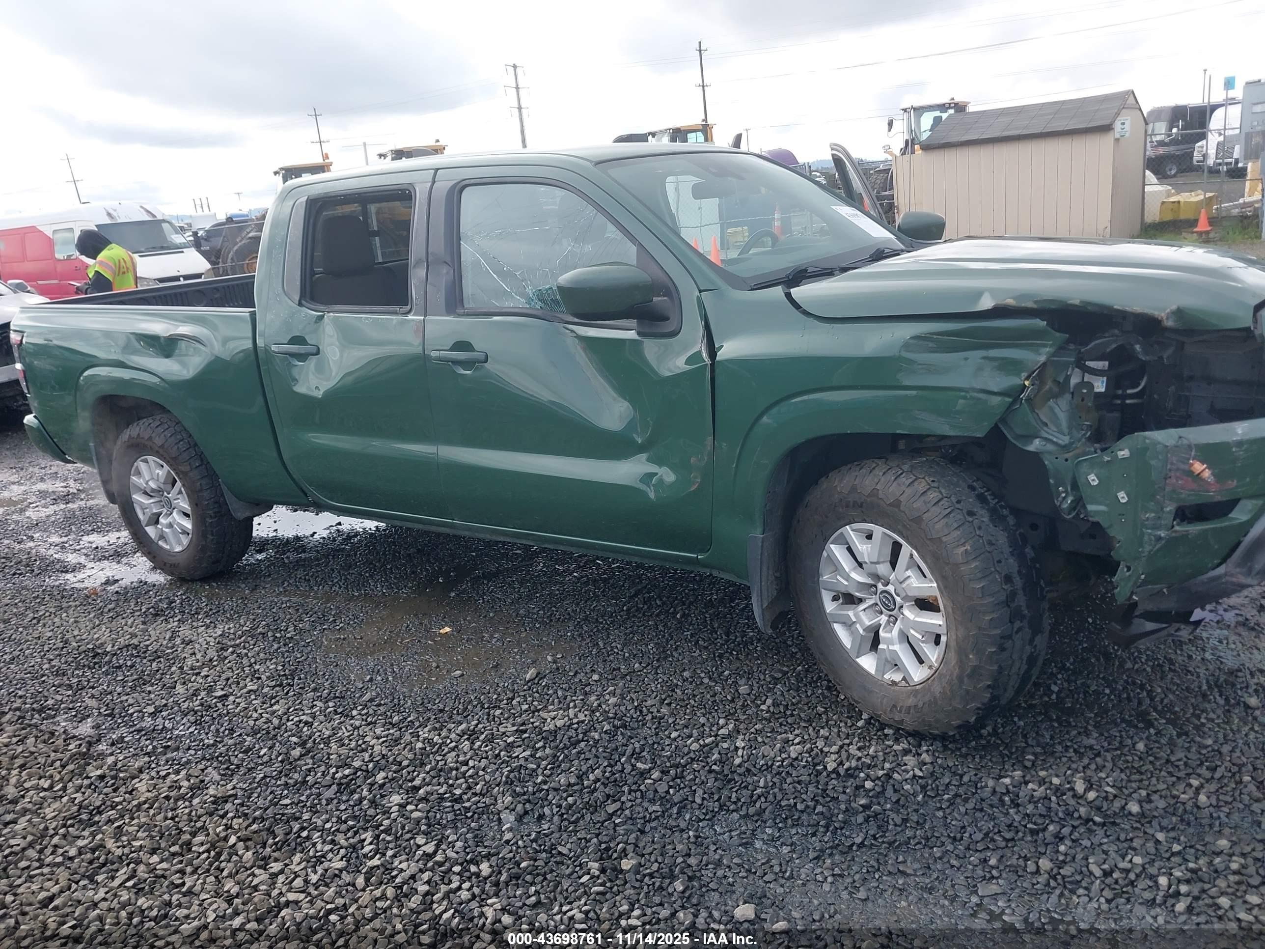 NISSAN FRONTIER image 6