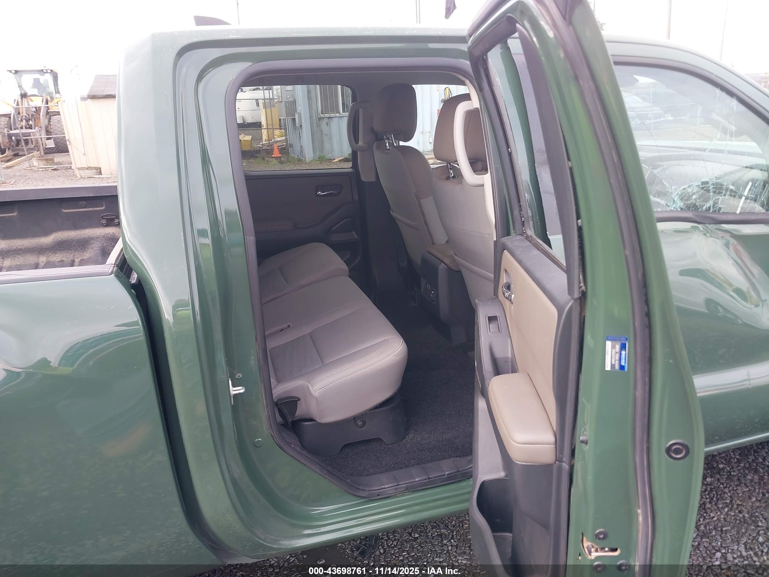 NISSAN FRONTIER image 8