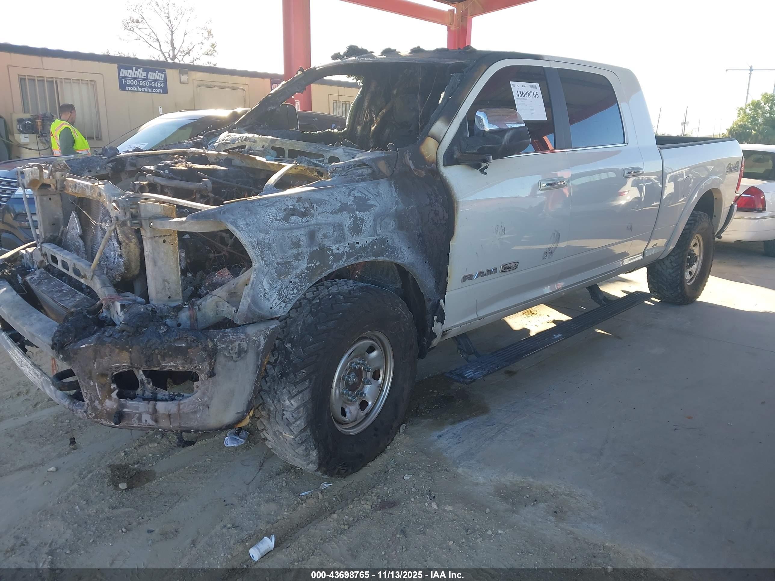 RAM 2500 image 2