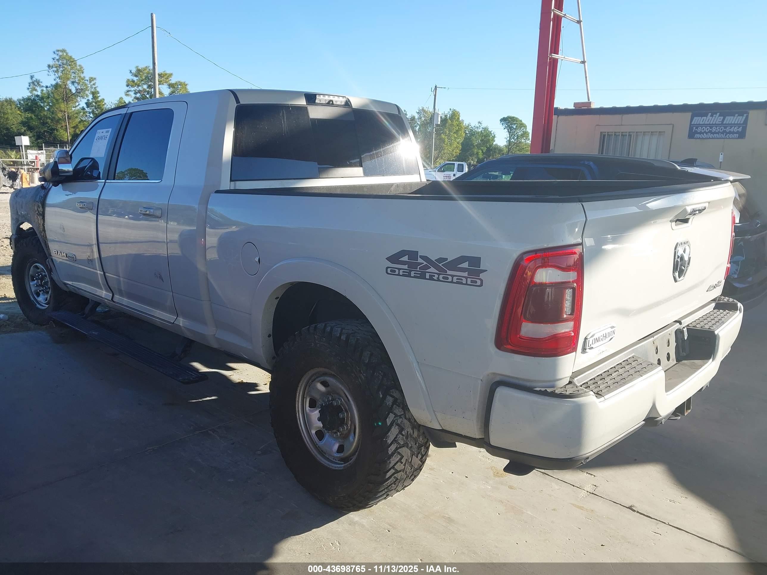 RAM 2500 image 3