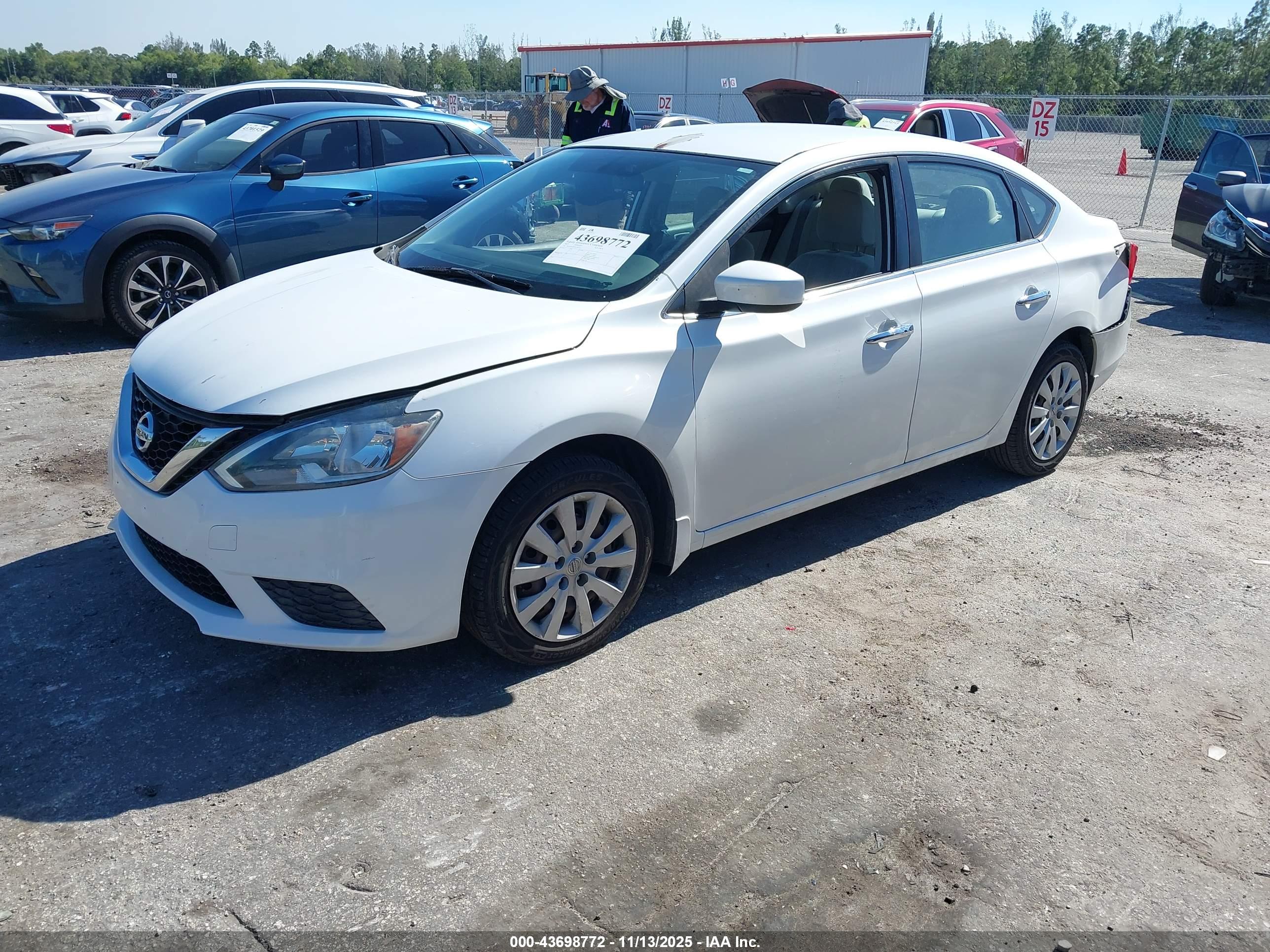 NISSAN SENTRA image 2