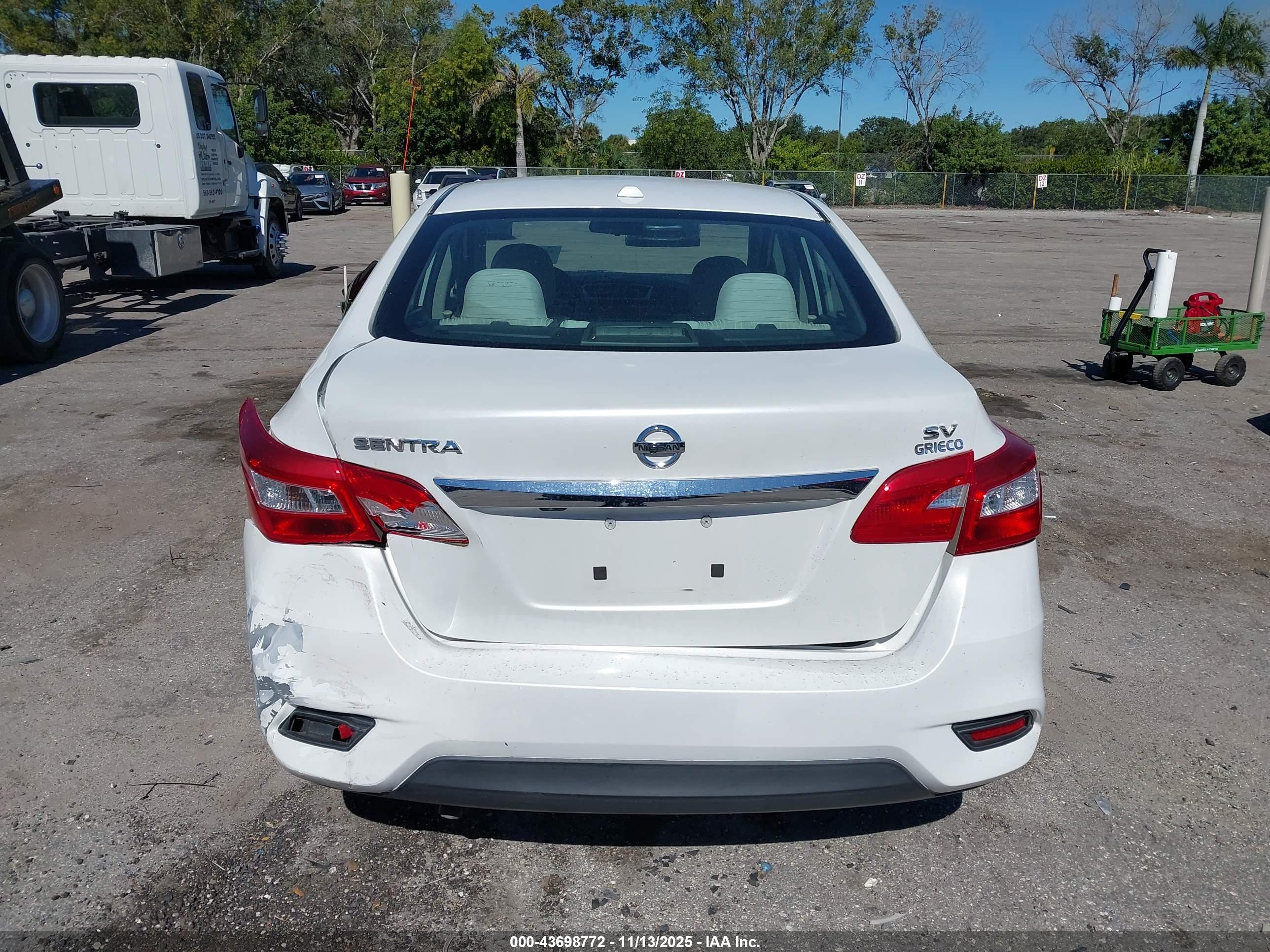 NISSAN SENTRA image 6