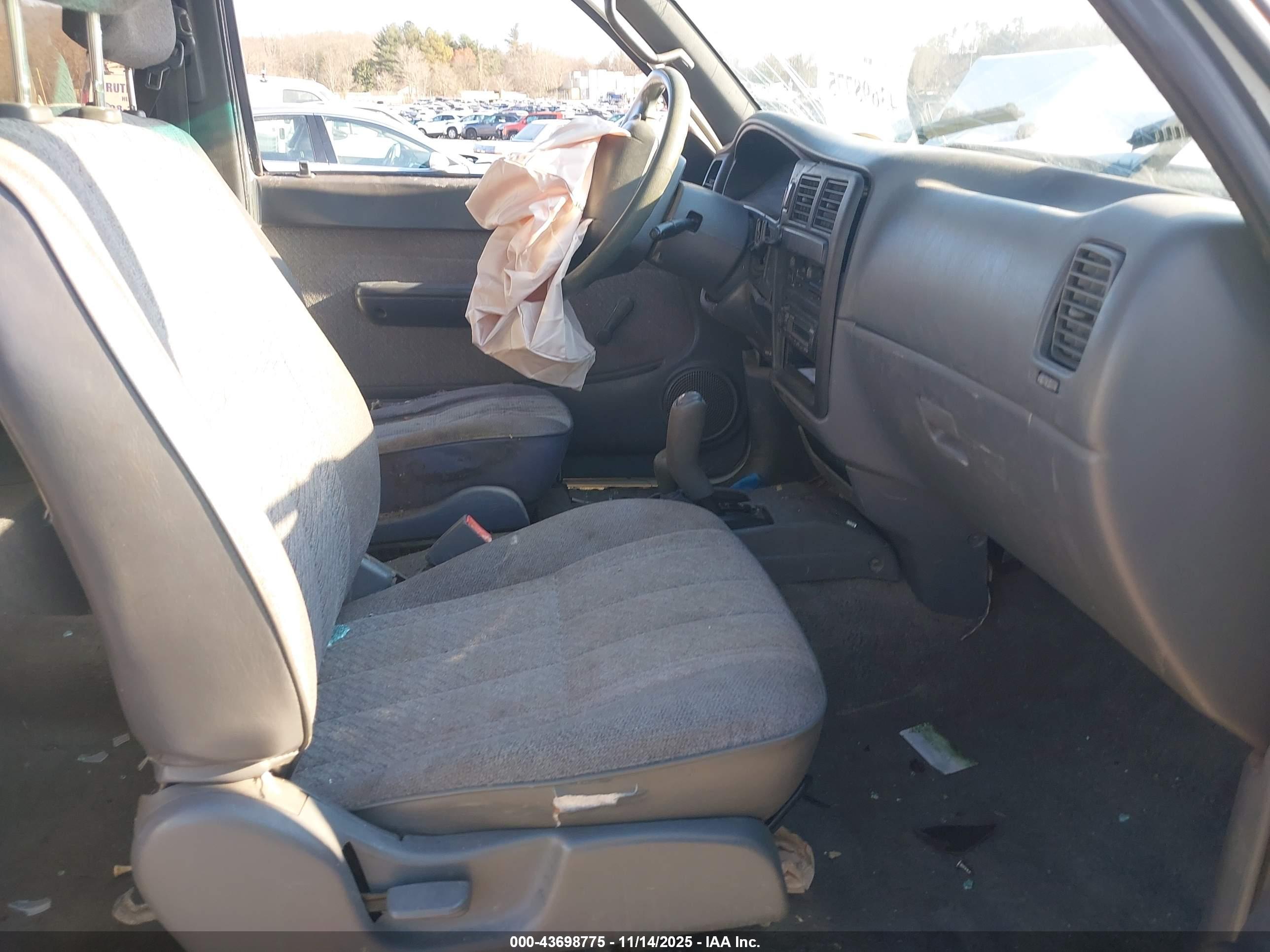 TOYOTA TACOMA image 5