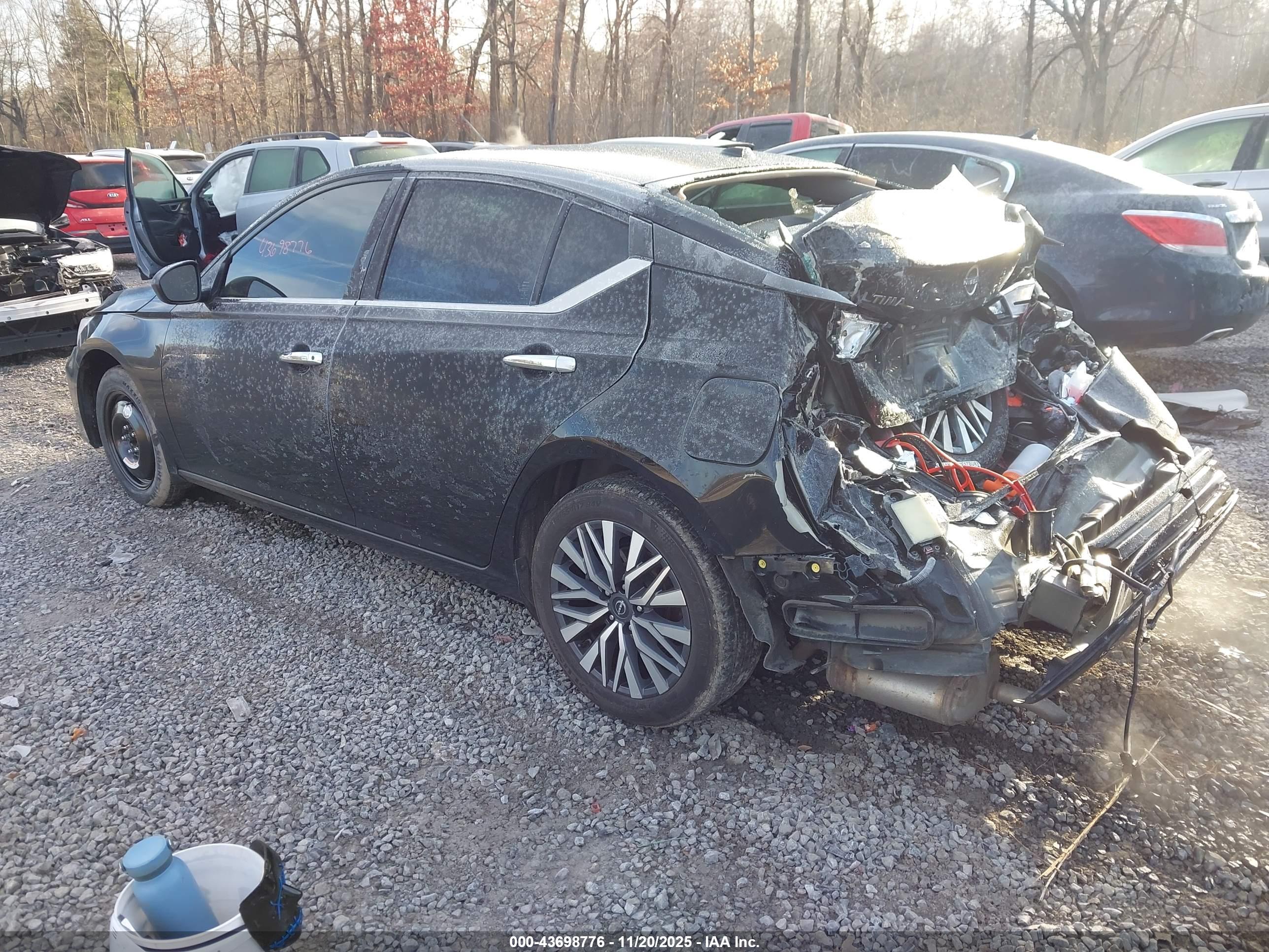NISSAN ALTIMA image 3