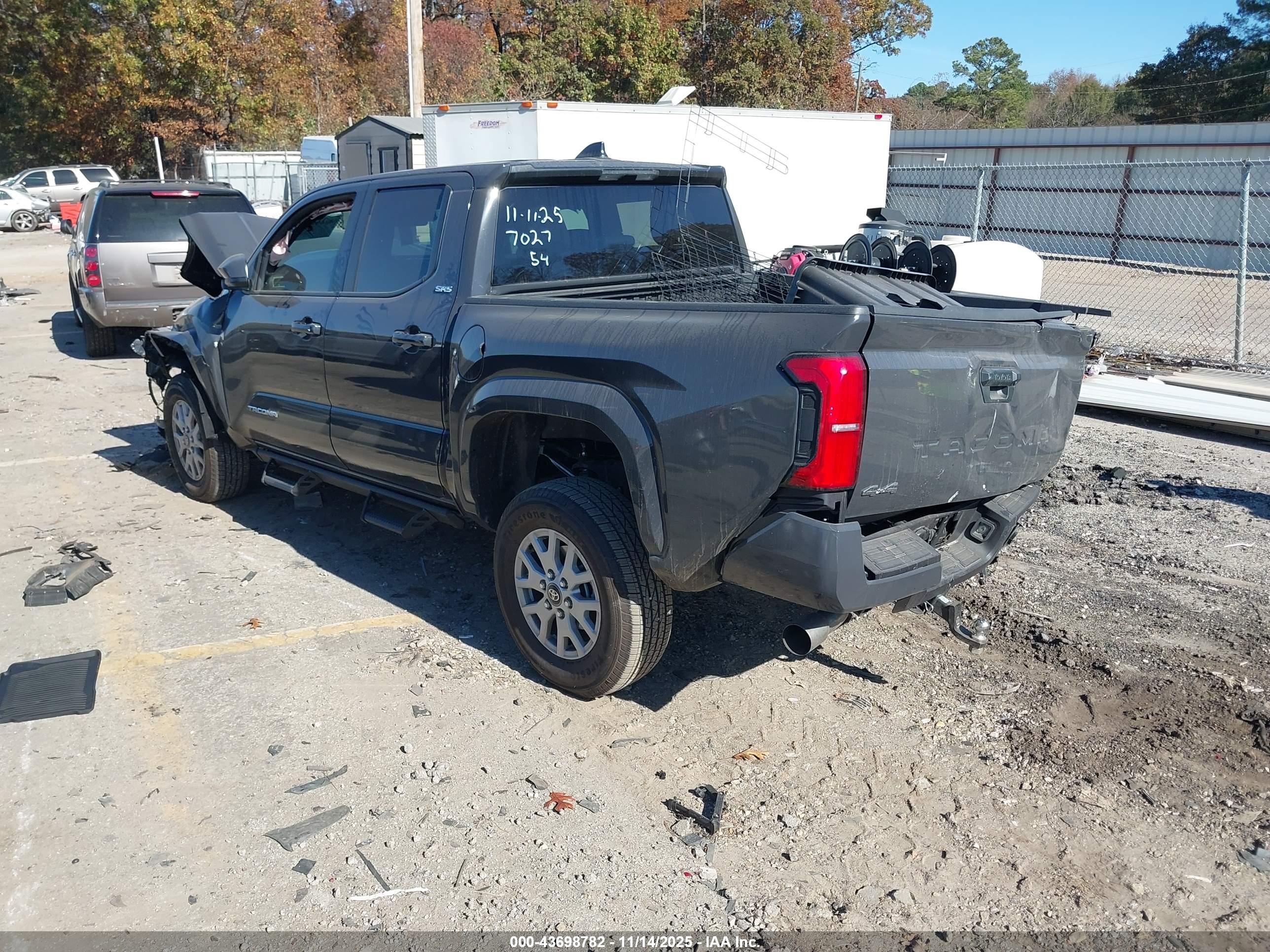TOYOTA TACOMA image 3