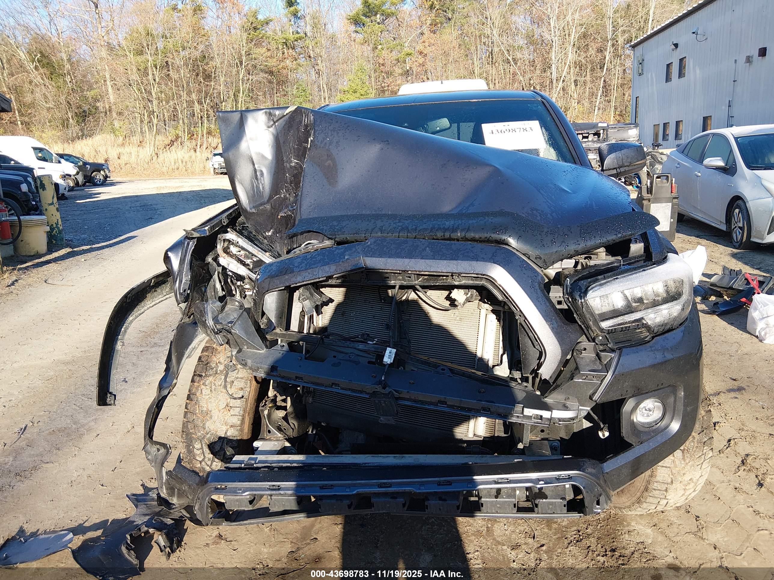 TOYOTA TACOMA image 6