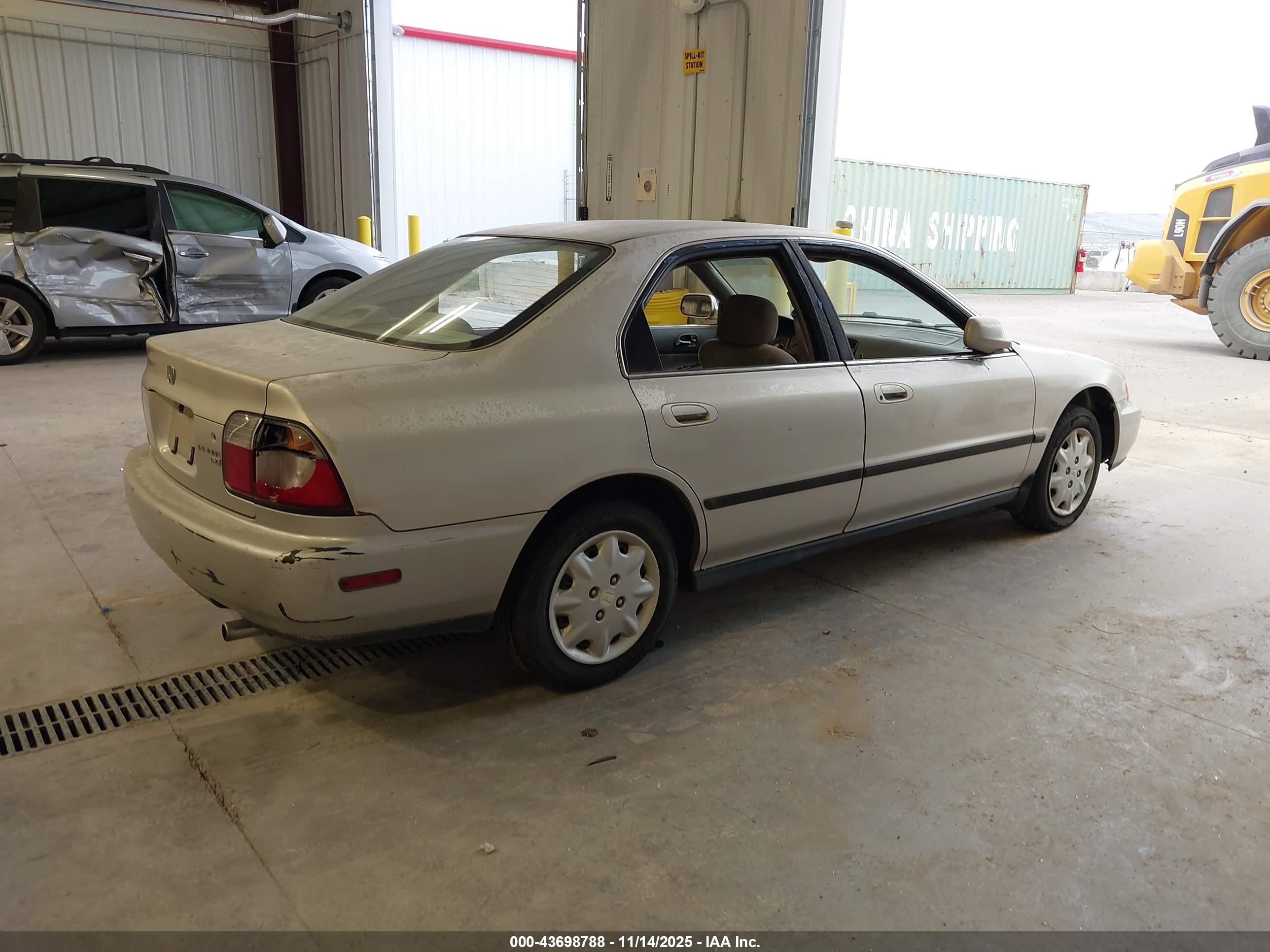 HONDA ACCORD image 4