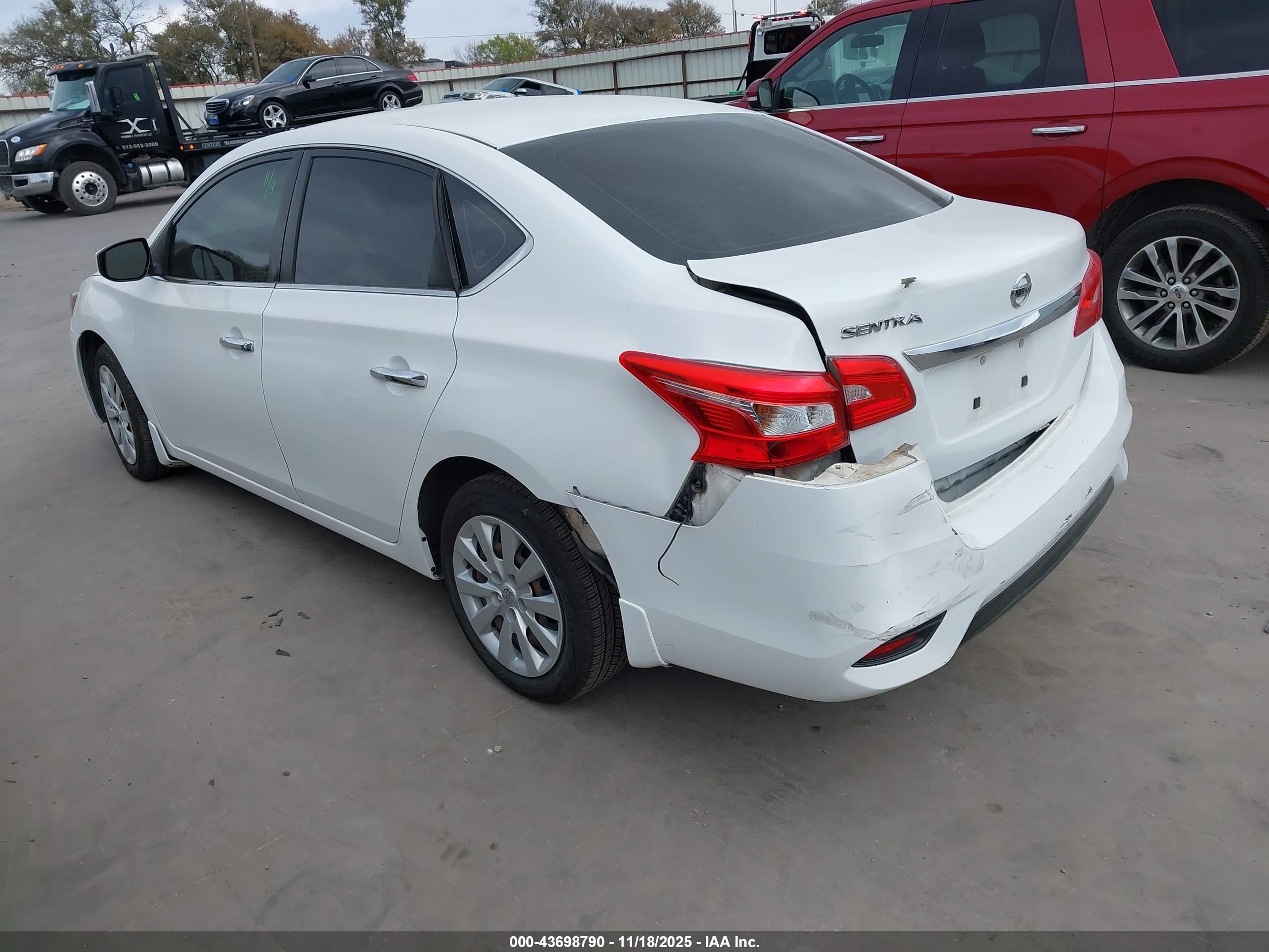 NISSAN SENTRA image 3