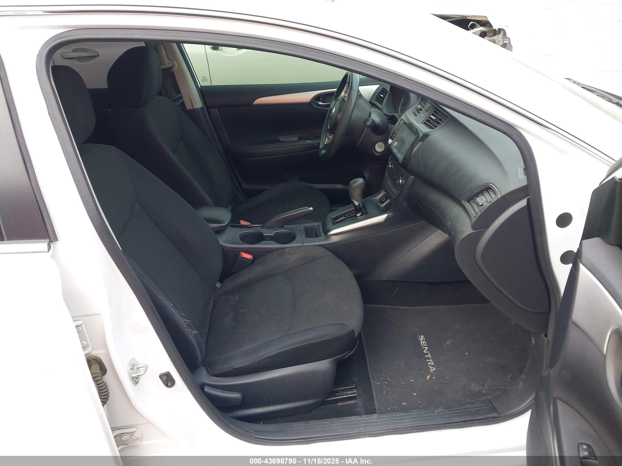 NISSAN SENTRA image 5
