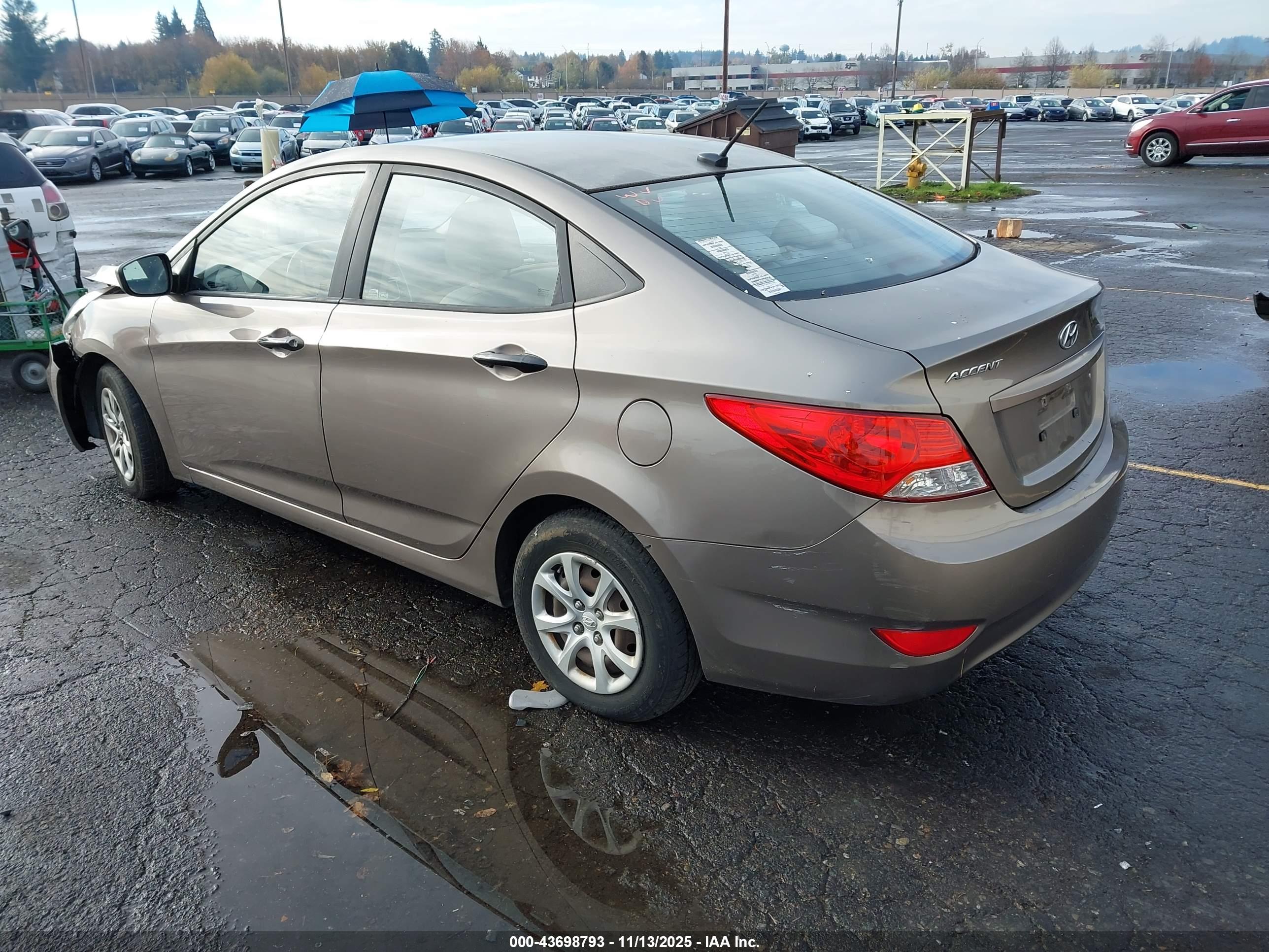 HYUNDAI ACCENT image 3