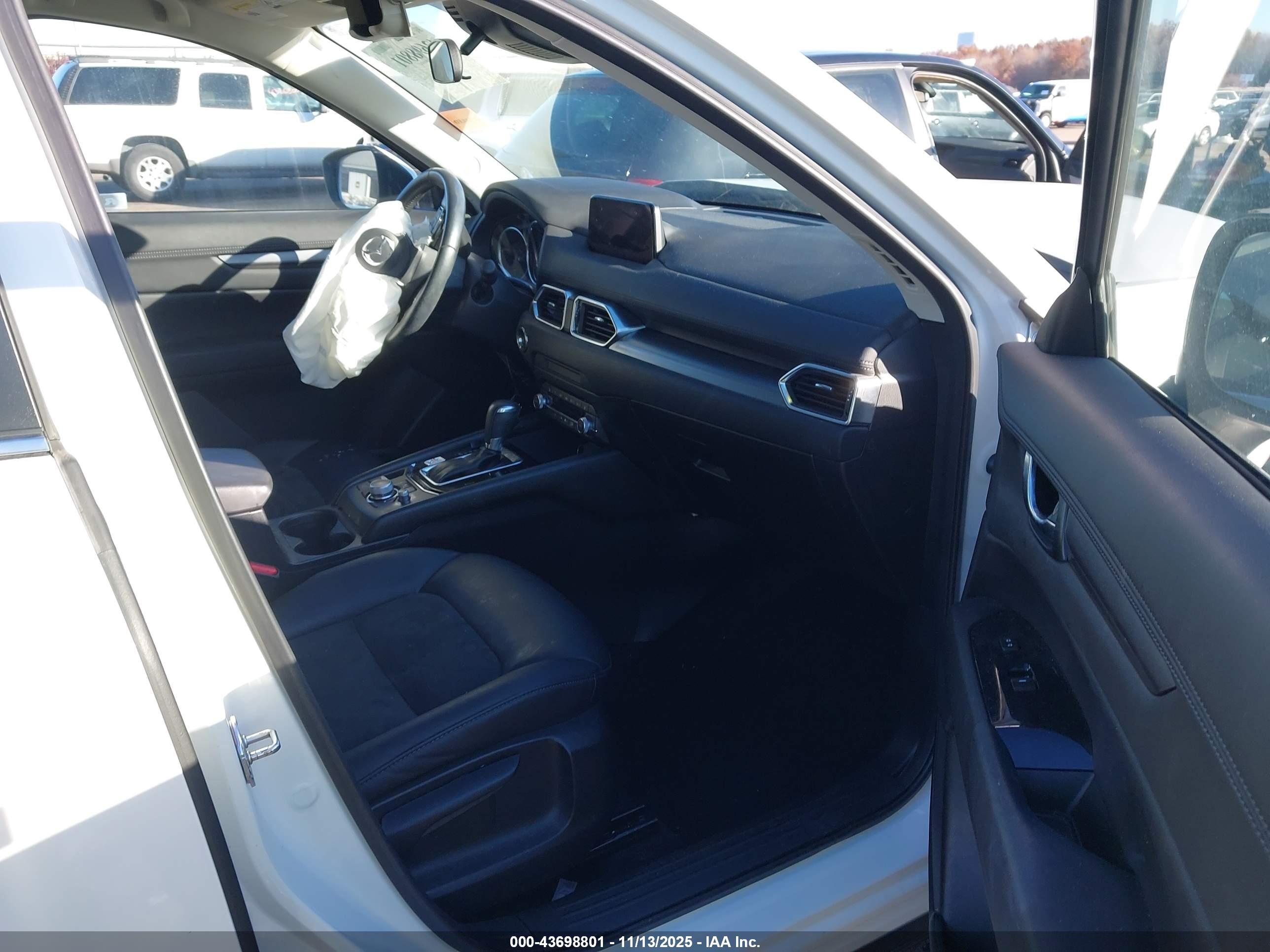 MAZDA CX-5 image 5