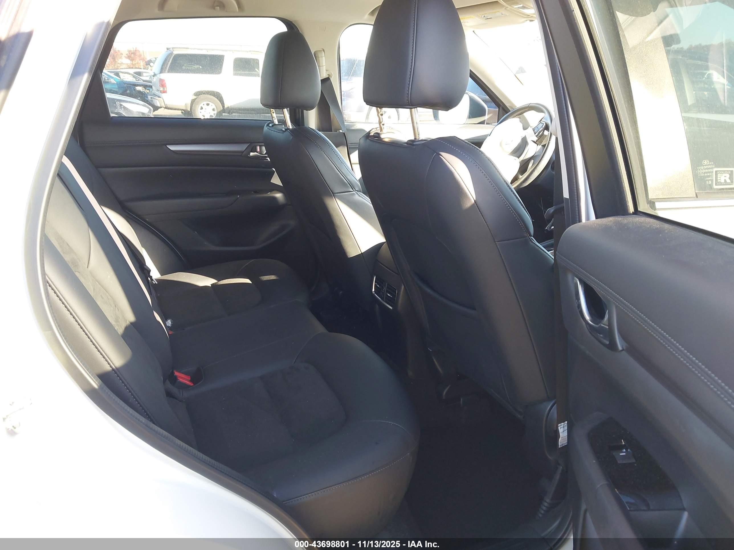 MAZDA CX-5 image 8