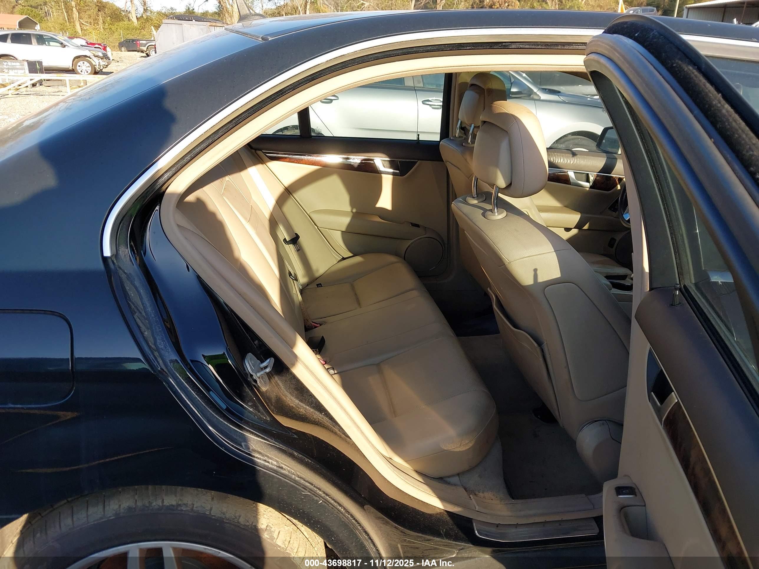 MERCEDES-BENZ C image 8