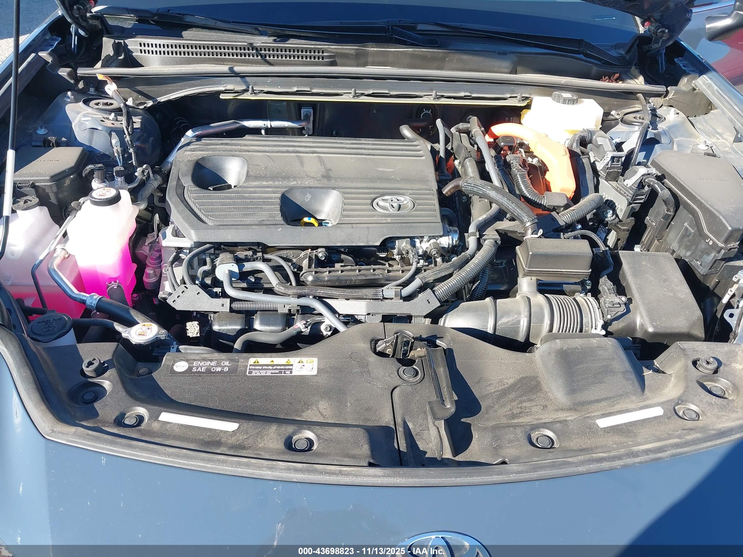 TOYOTA CROWN image 10