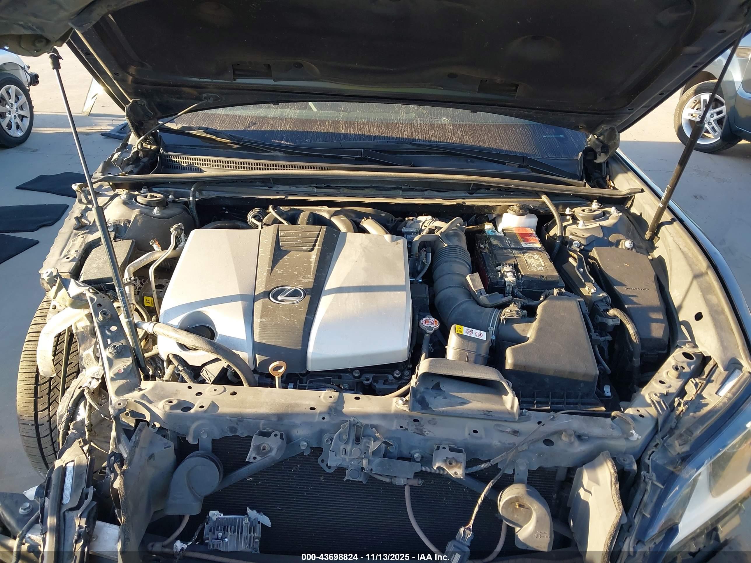 LEXUS ES image 10