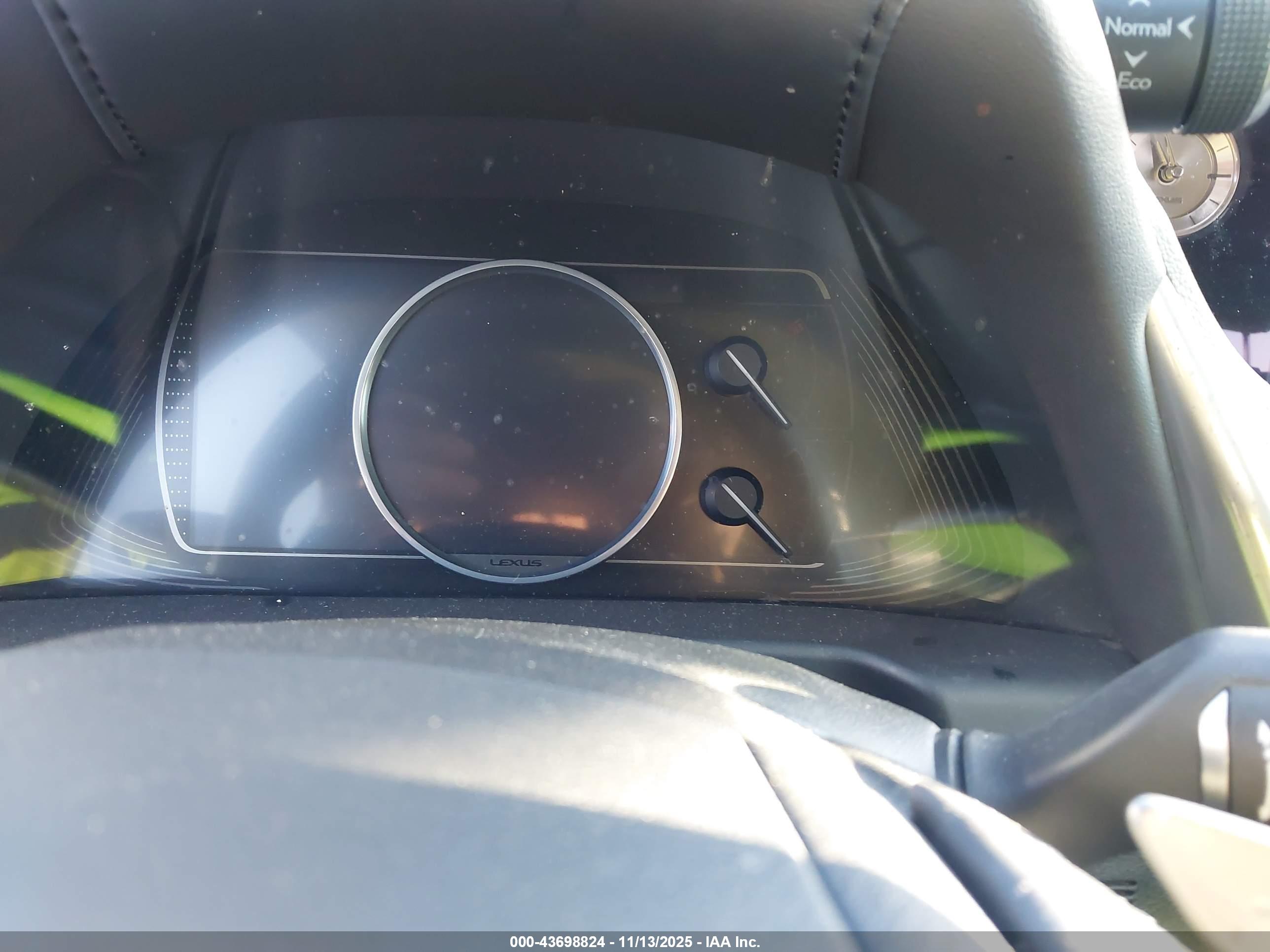 LEXUS ES image 7