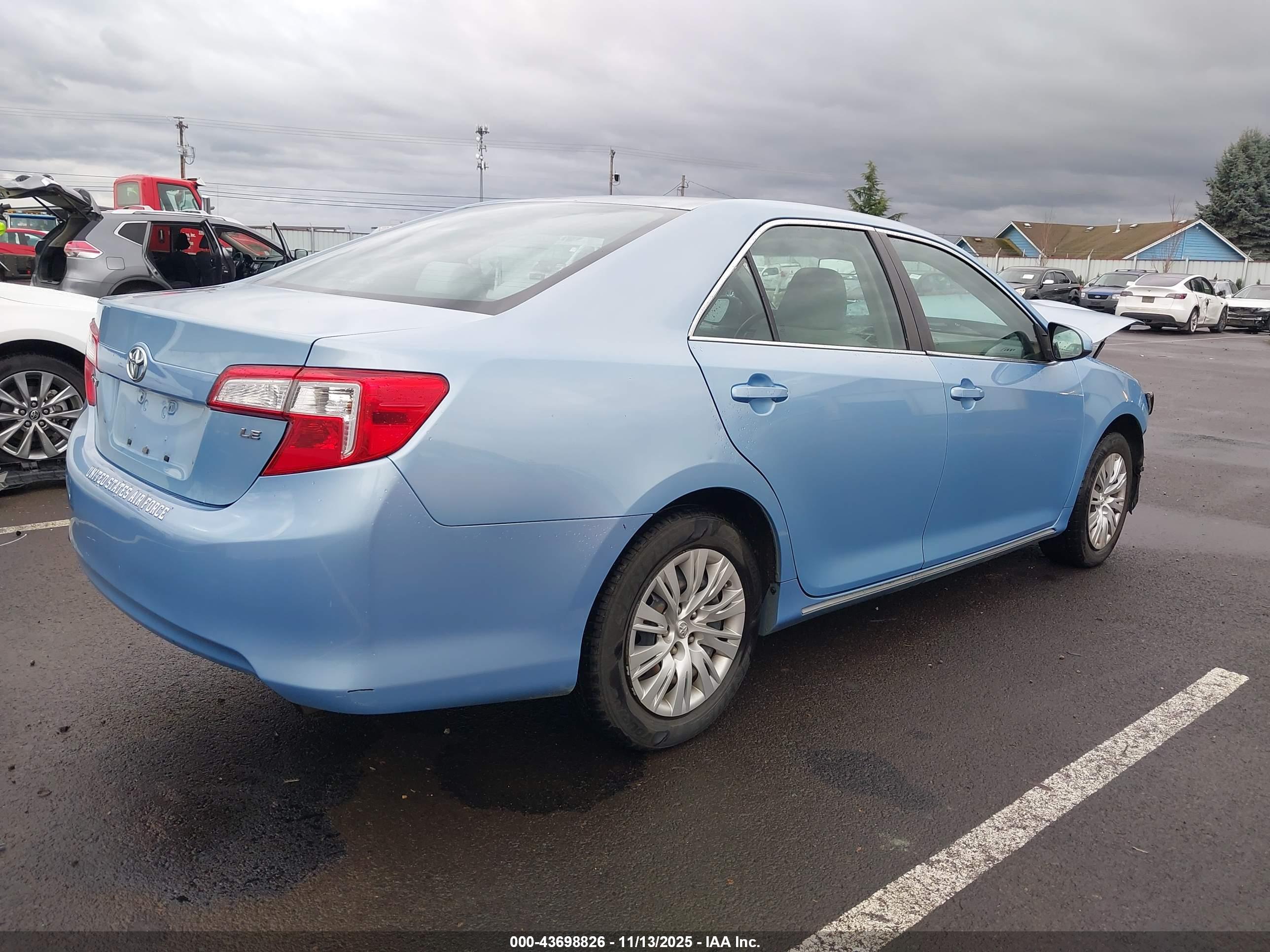 TOYOTA CAMRY image 4