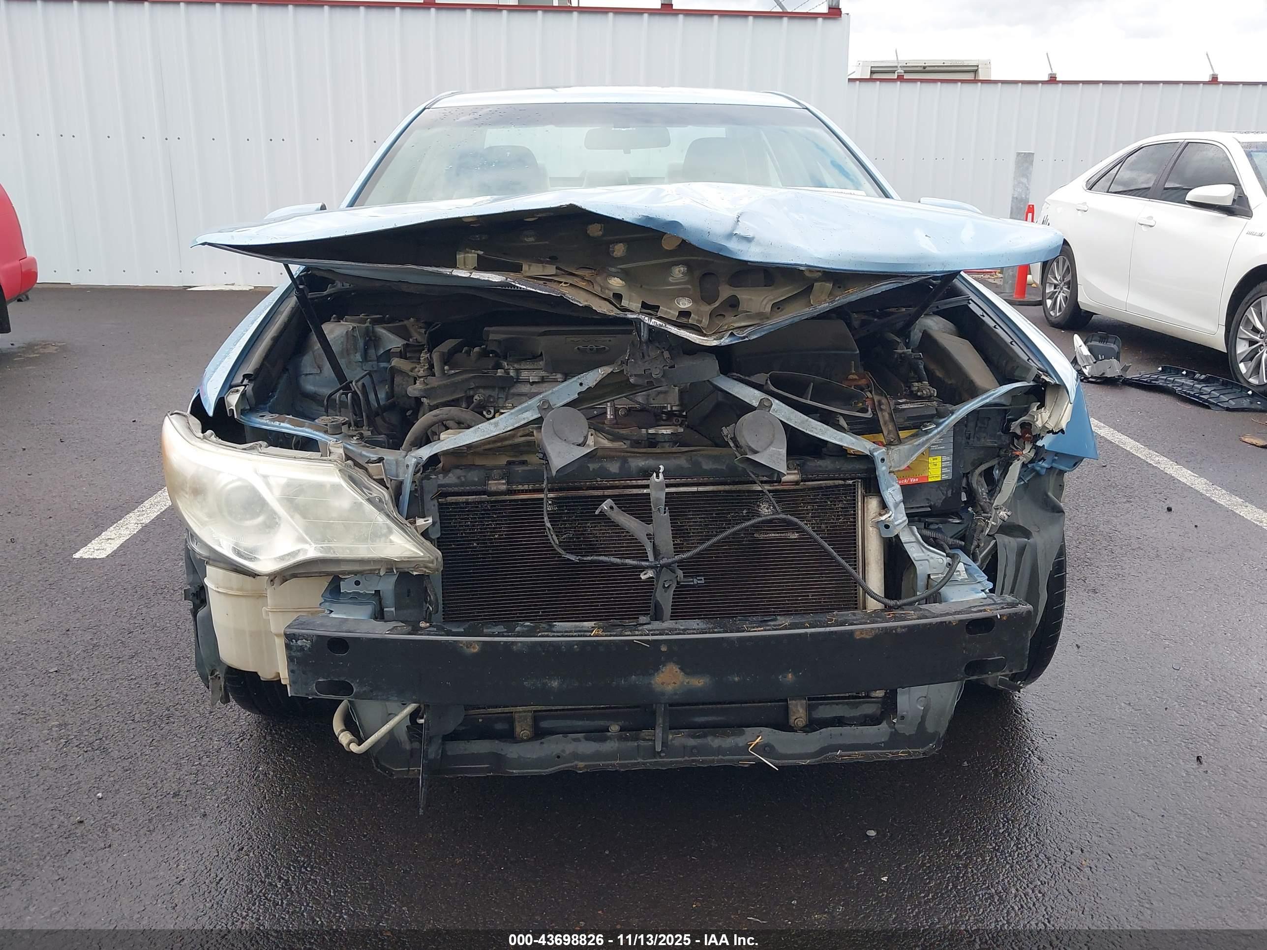 TOYOTA CAMRY image 6