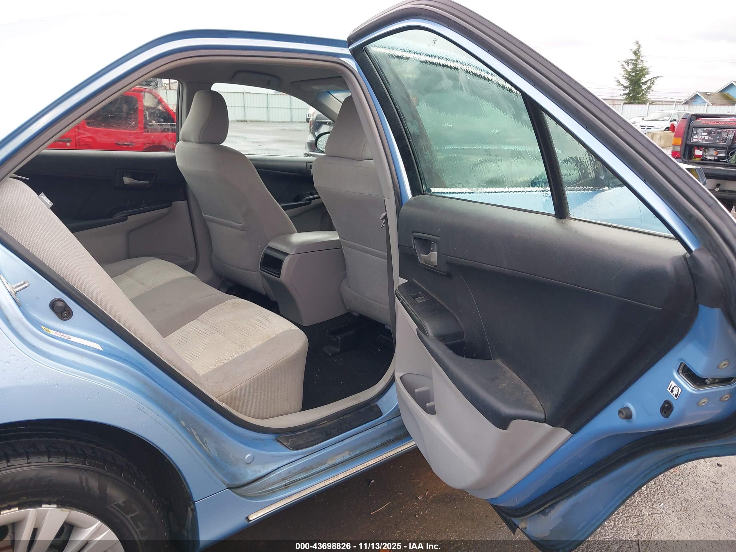 TOYOTA CAMRY image 8