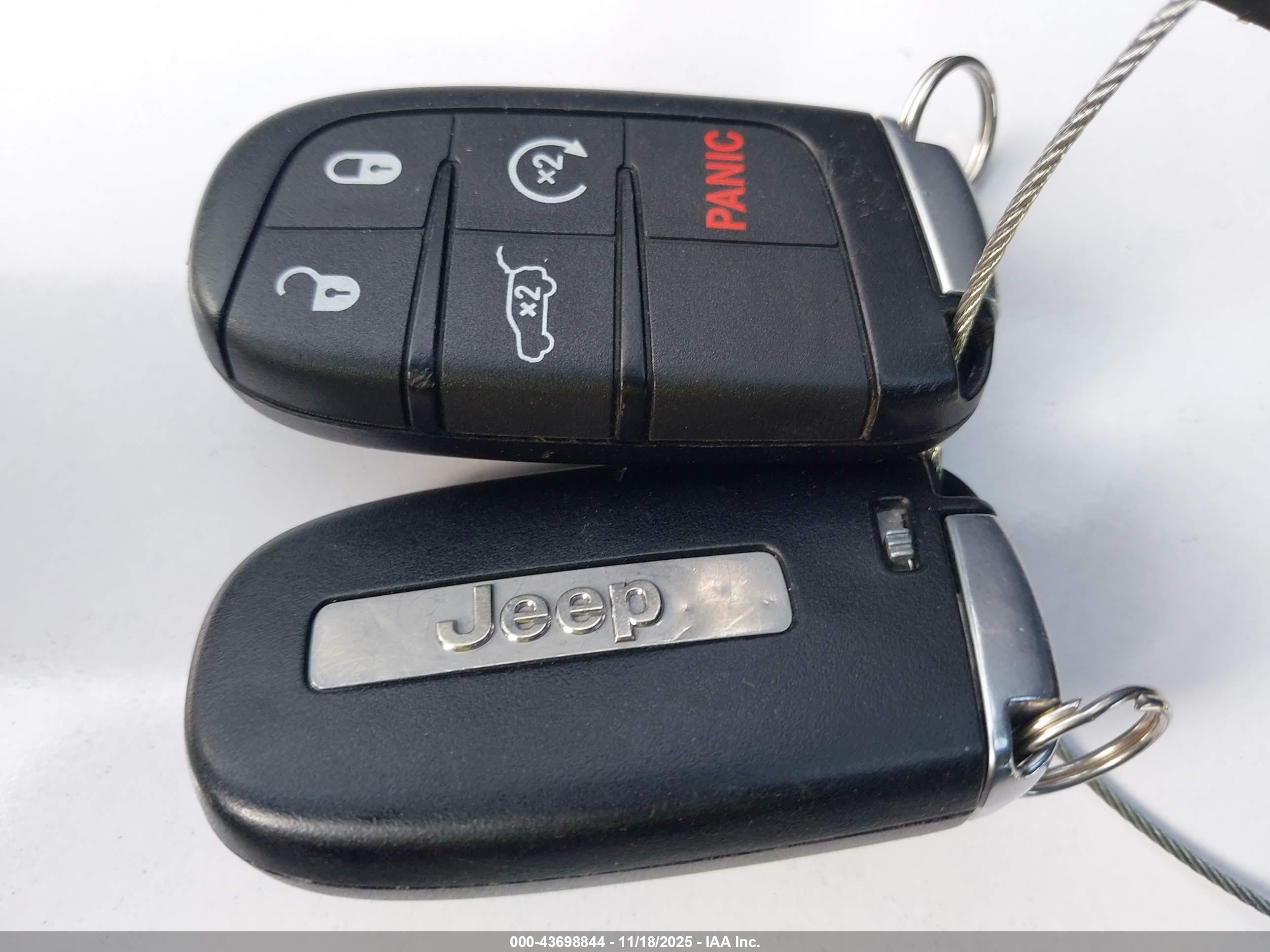 JEEP GRAND image 11