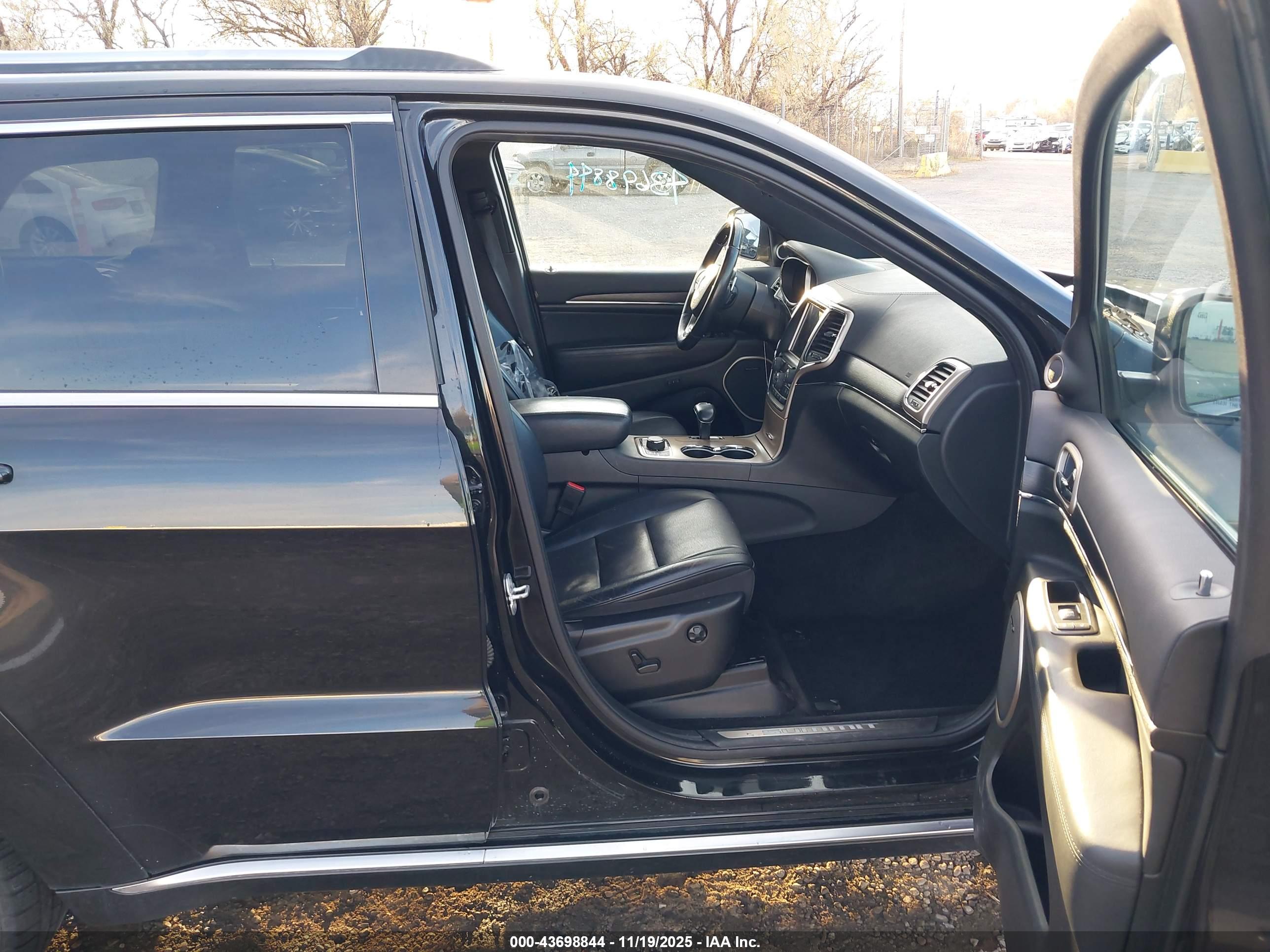 JEEP GRAND image 5