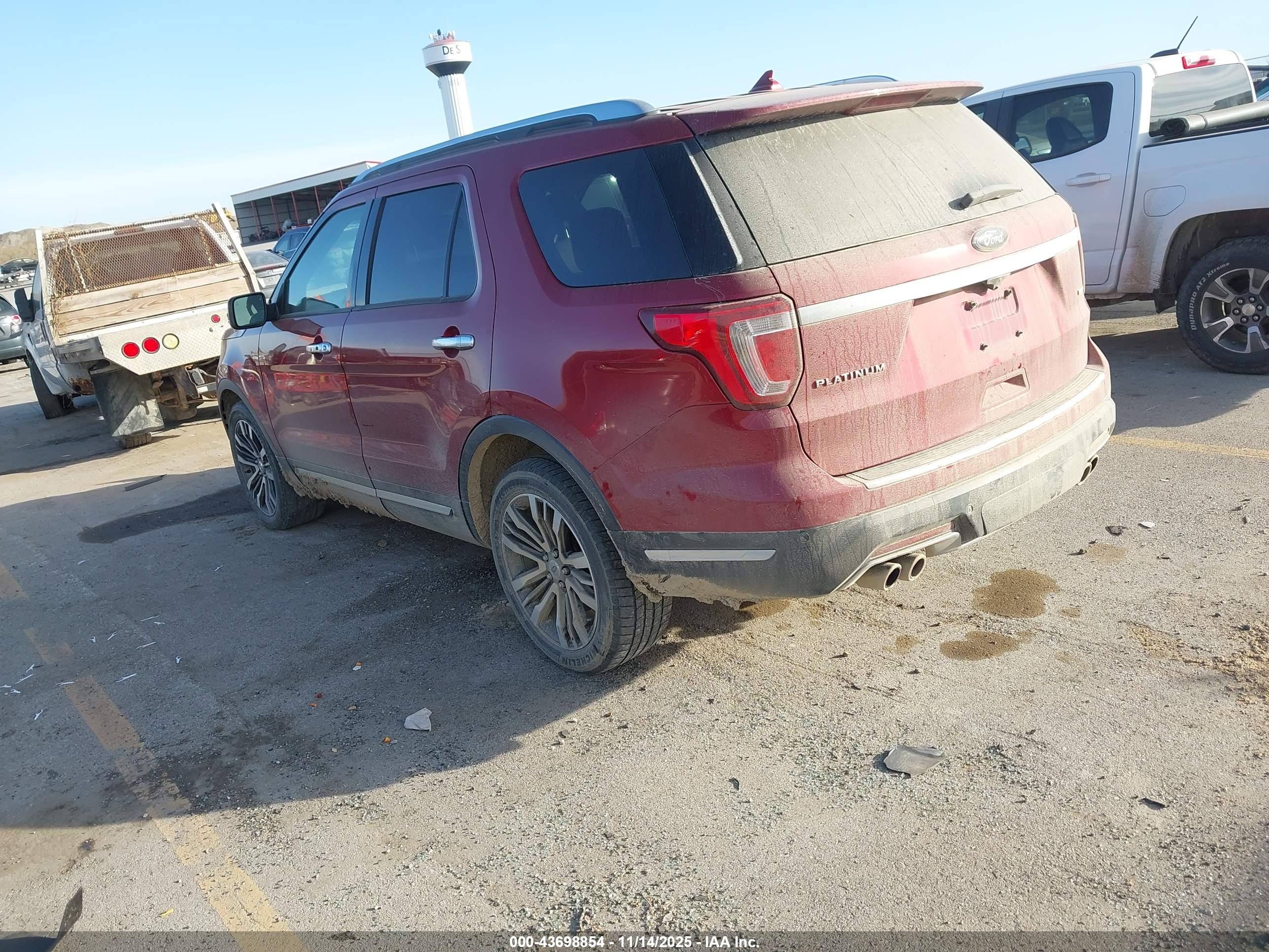 FORD EXPLORER image 3