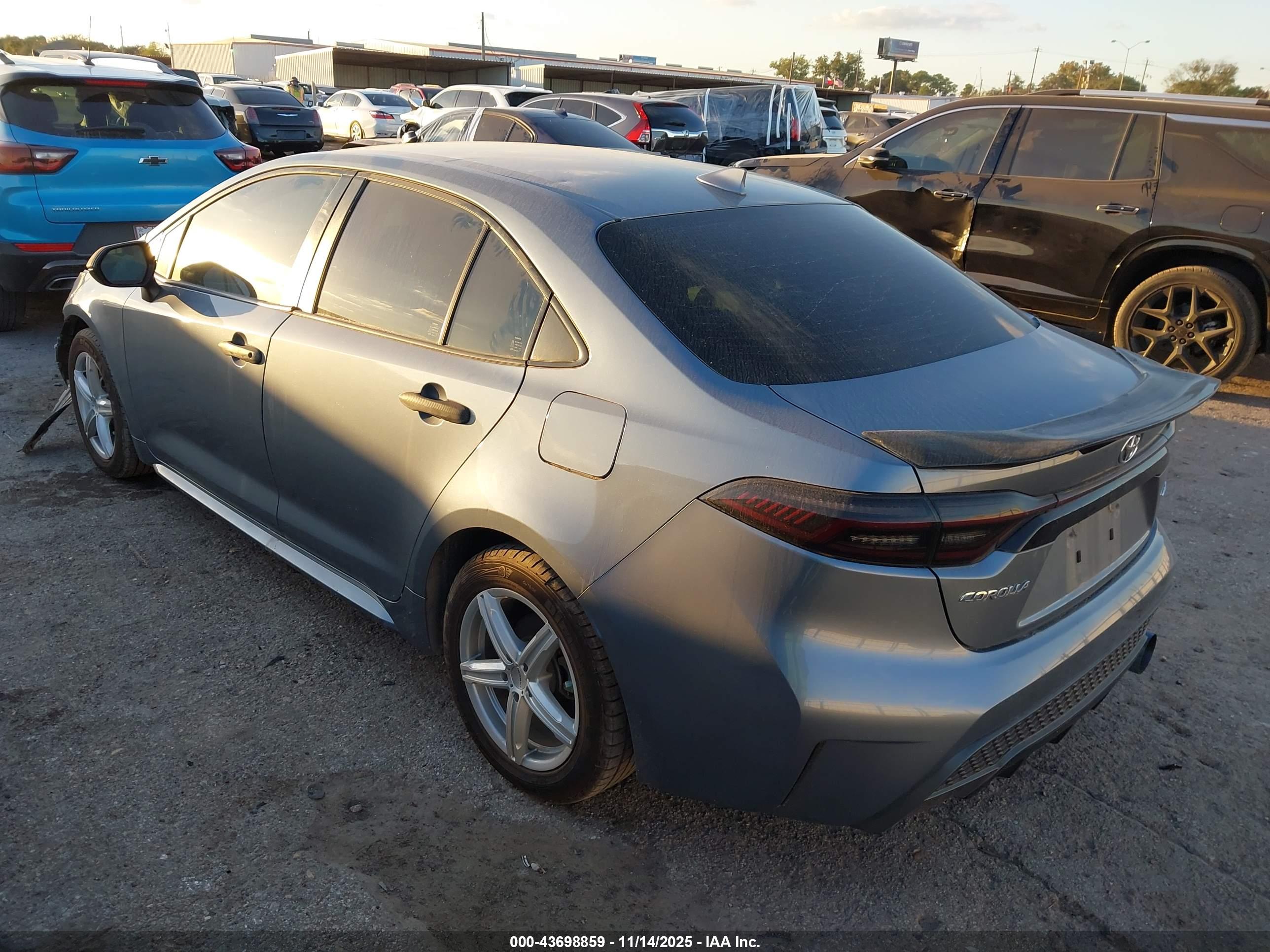 TOYOTA COROLLA image 3