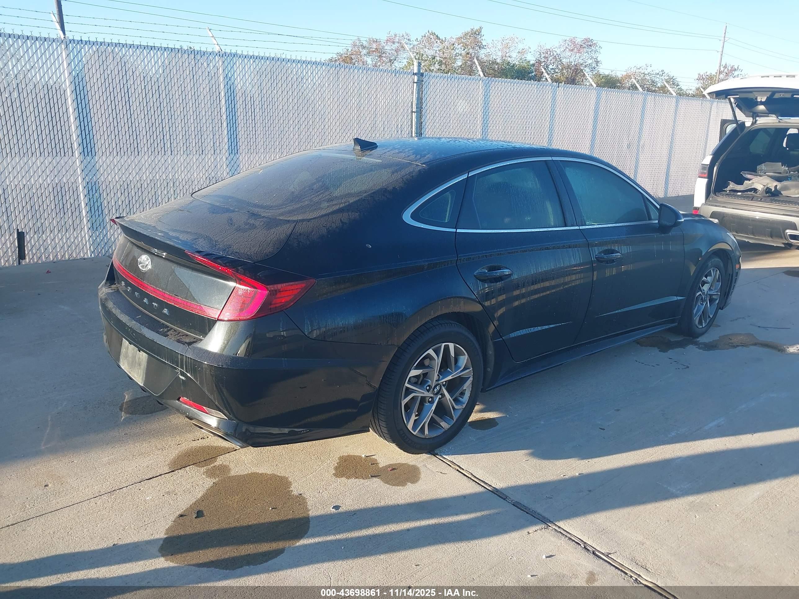 HYUNDAI SONATA image 4