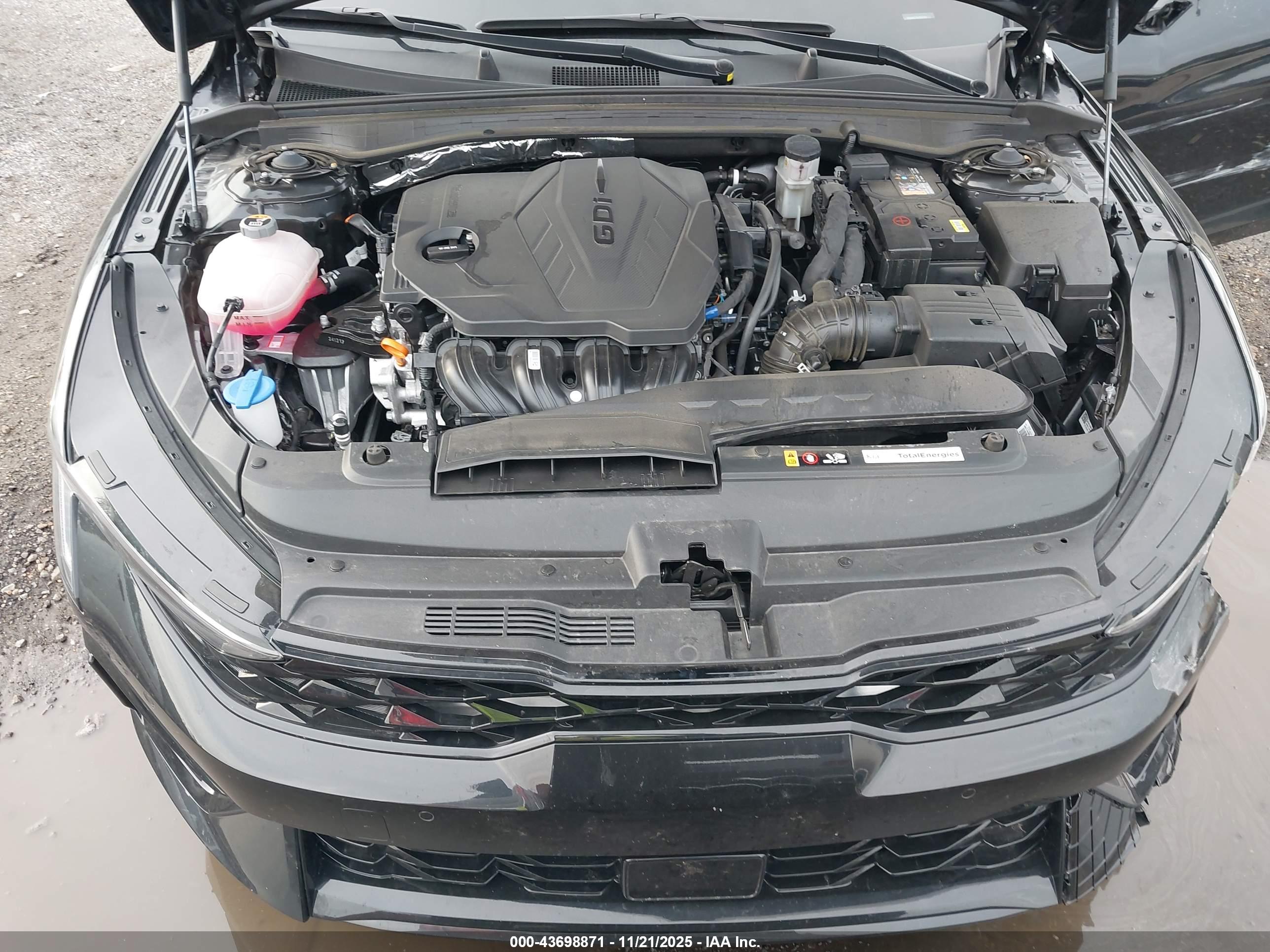 KIA K5 image 10