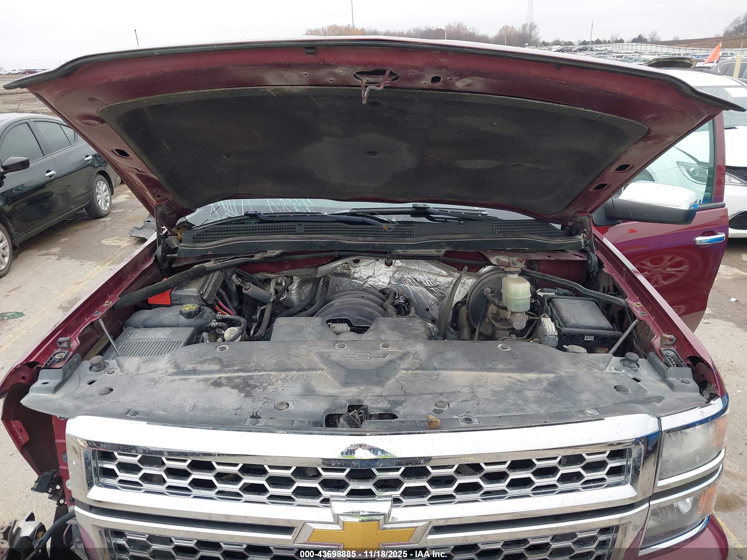 CHEVROLET SILVERADO image 10