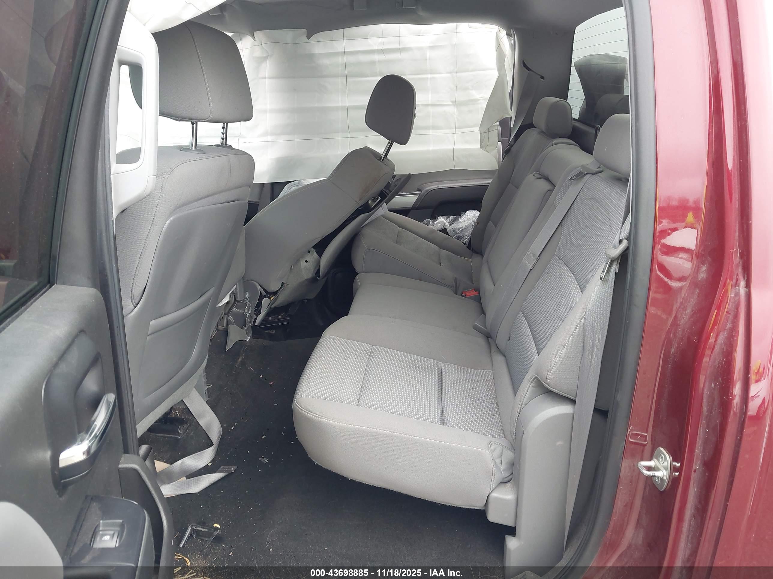 CHEVROLET SILVERADO image 8