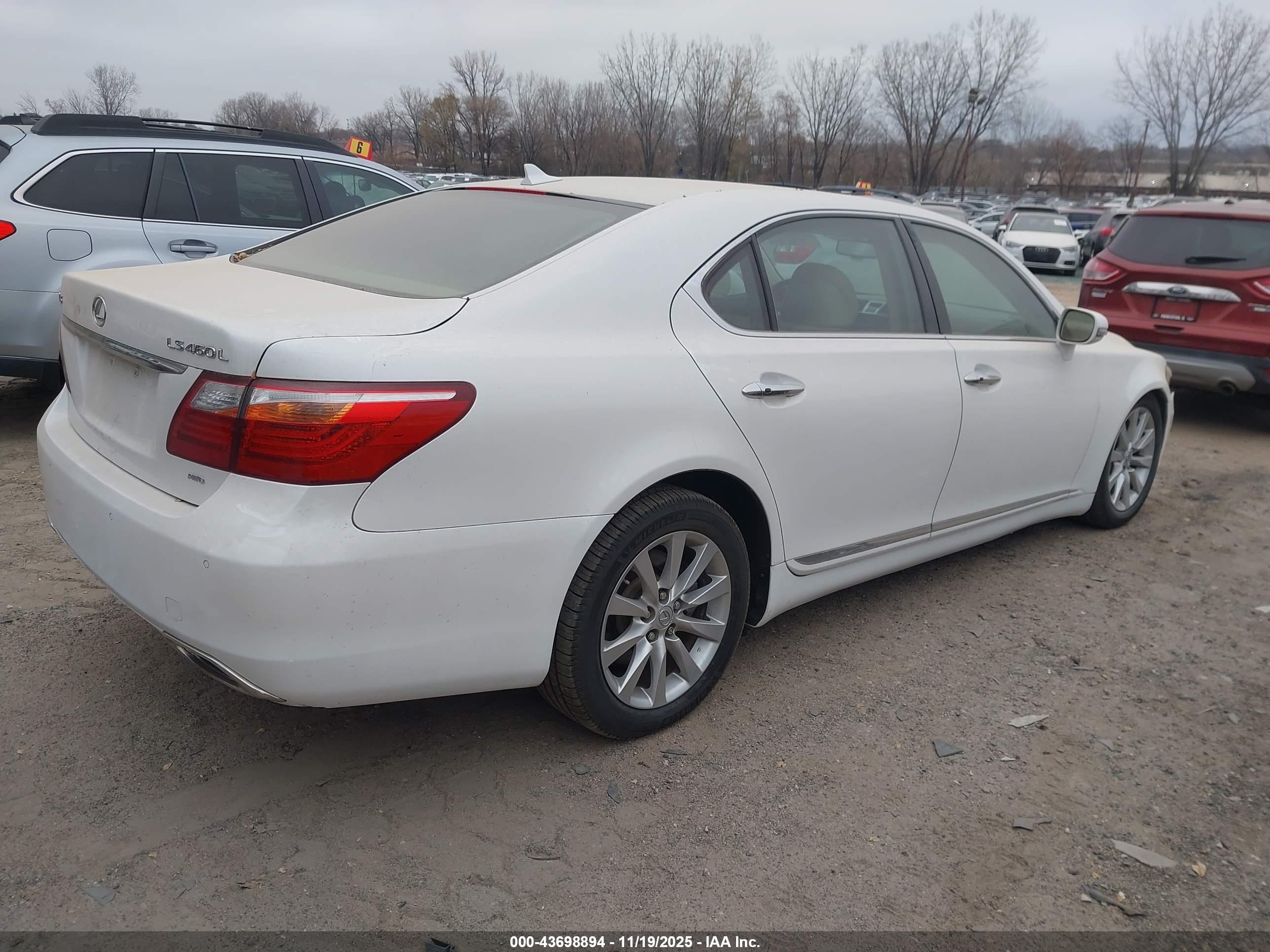 LEXUS LS image 4