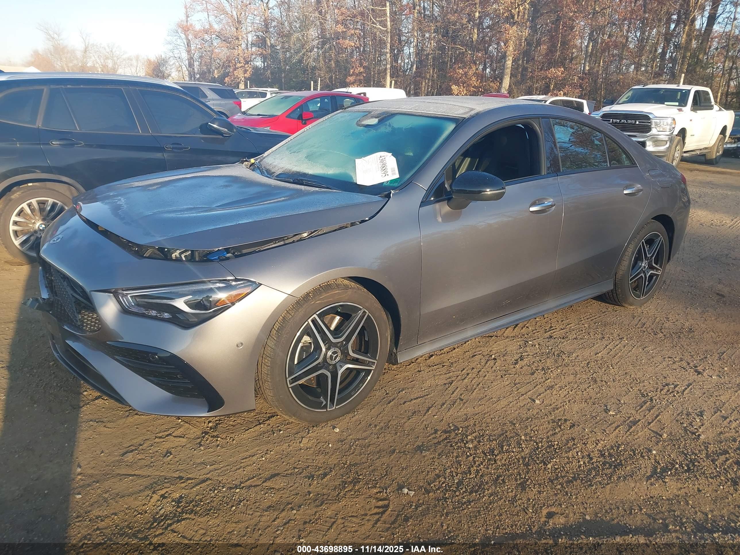MERCEDES-BENZ CLA image 2