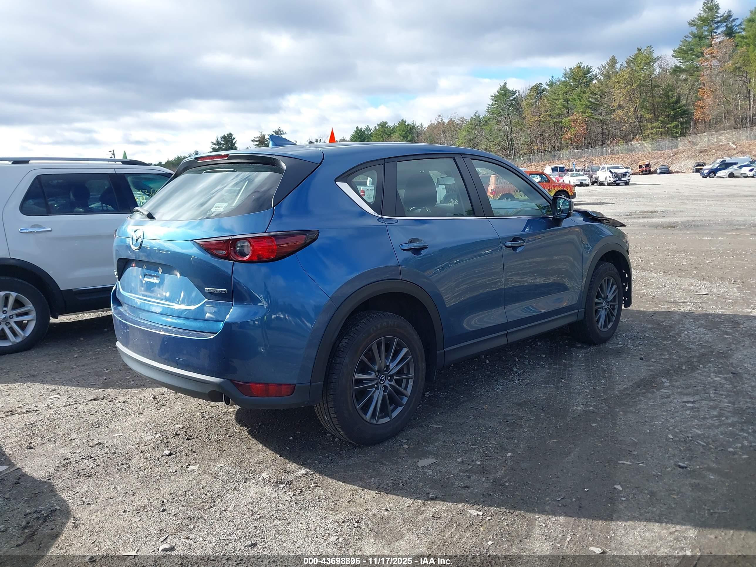 MAZDA CX-5 image 4