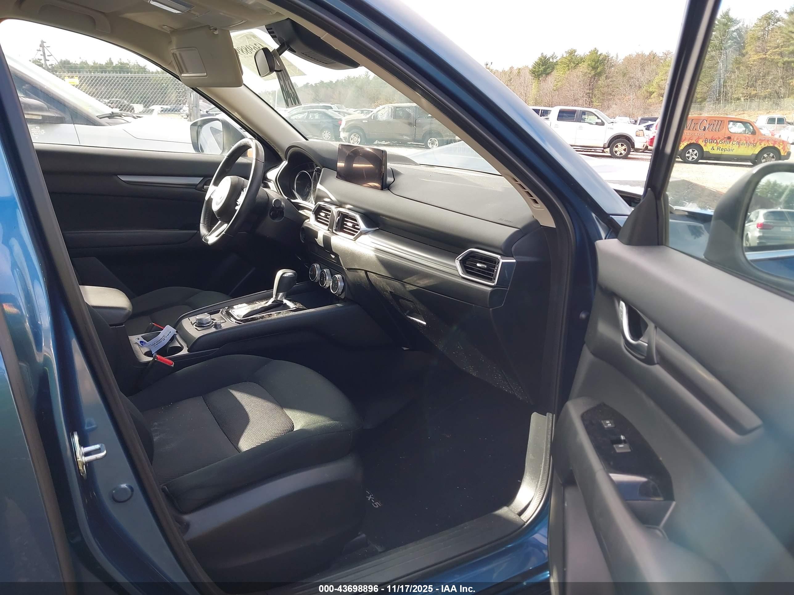 MAZDA CX-5 image 5