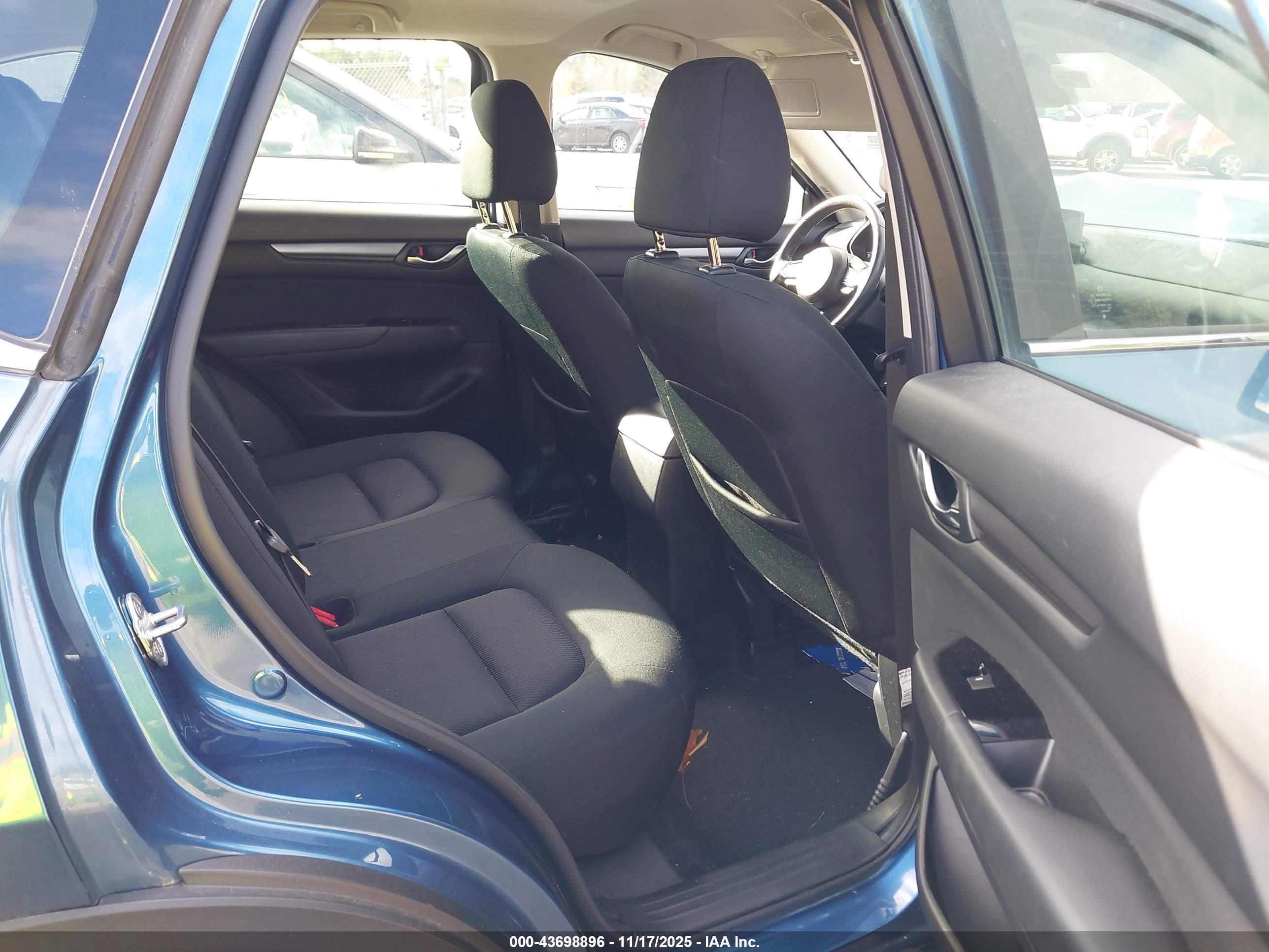 MAZDA CX-5 image 8
