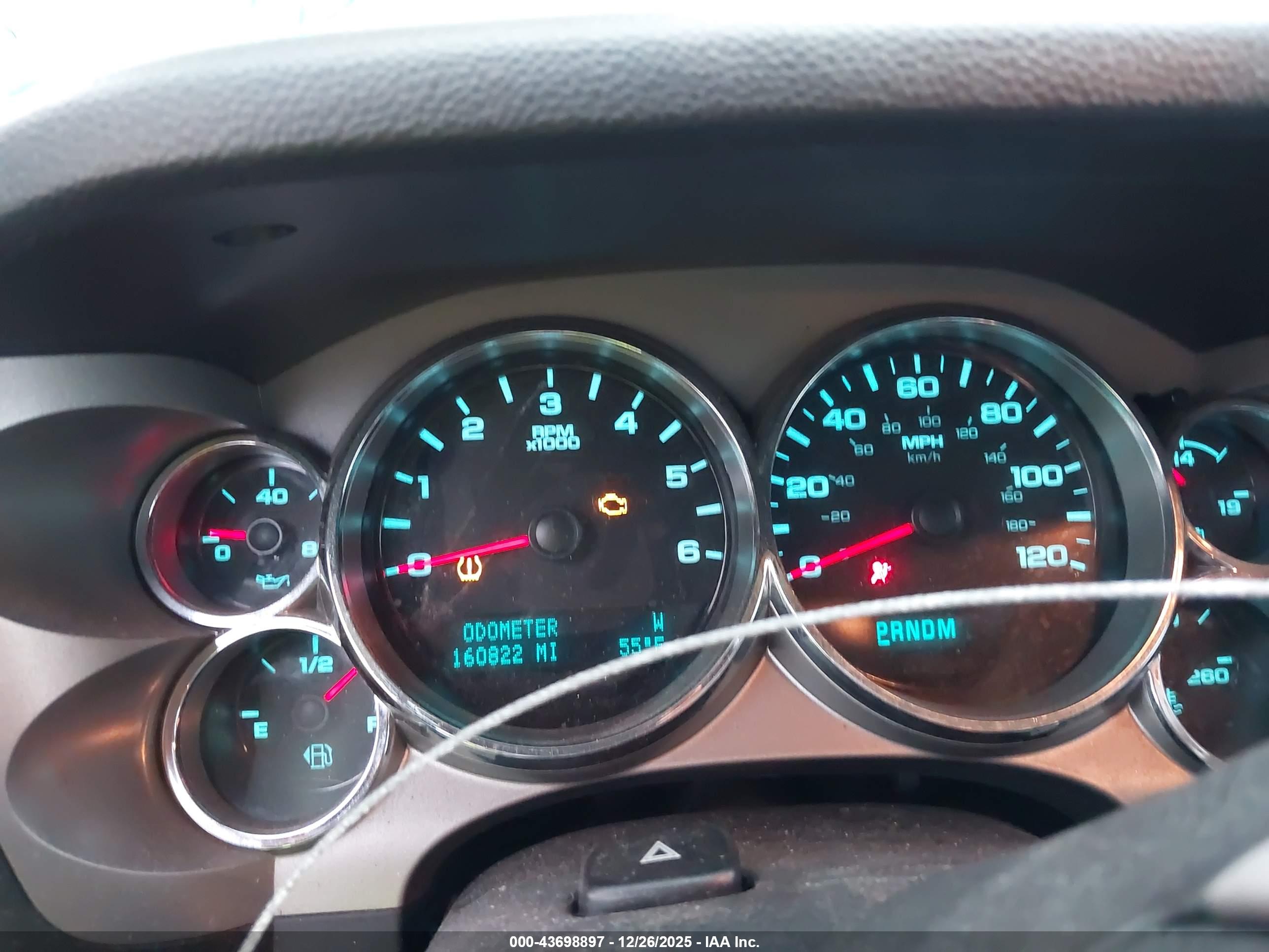 CHEVROLET SILVERADO image 7