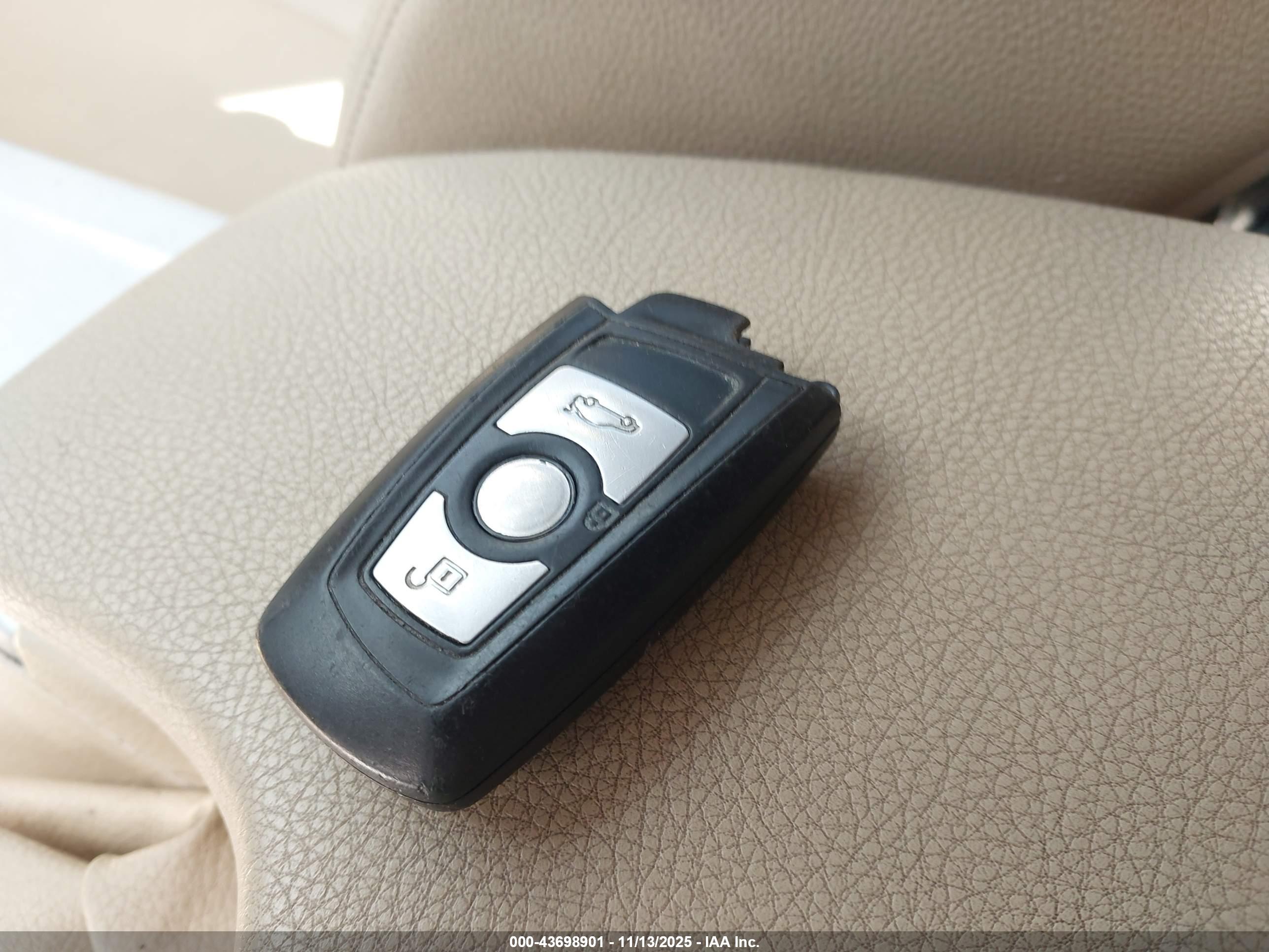 BMW 328I image 11