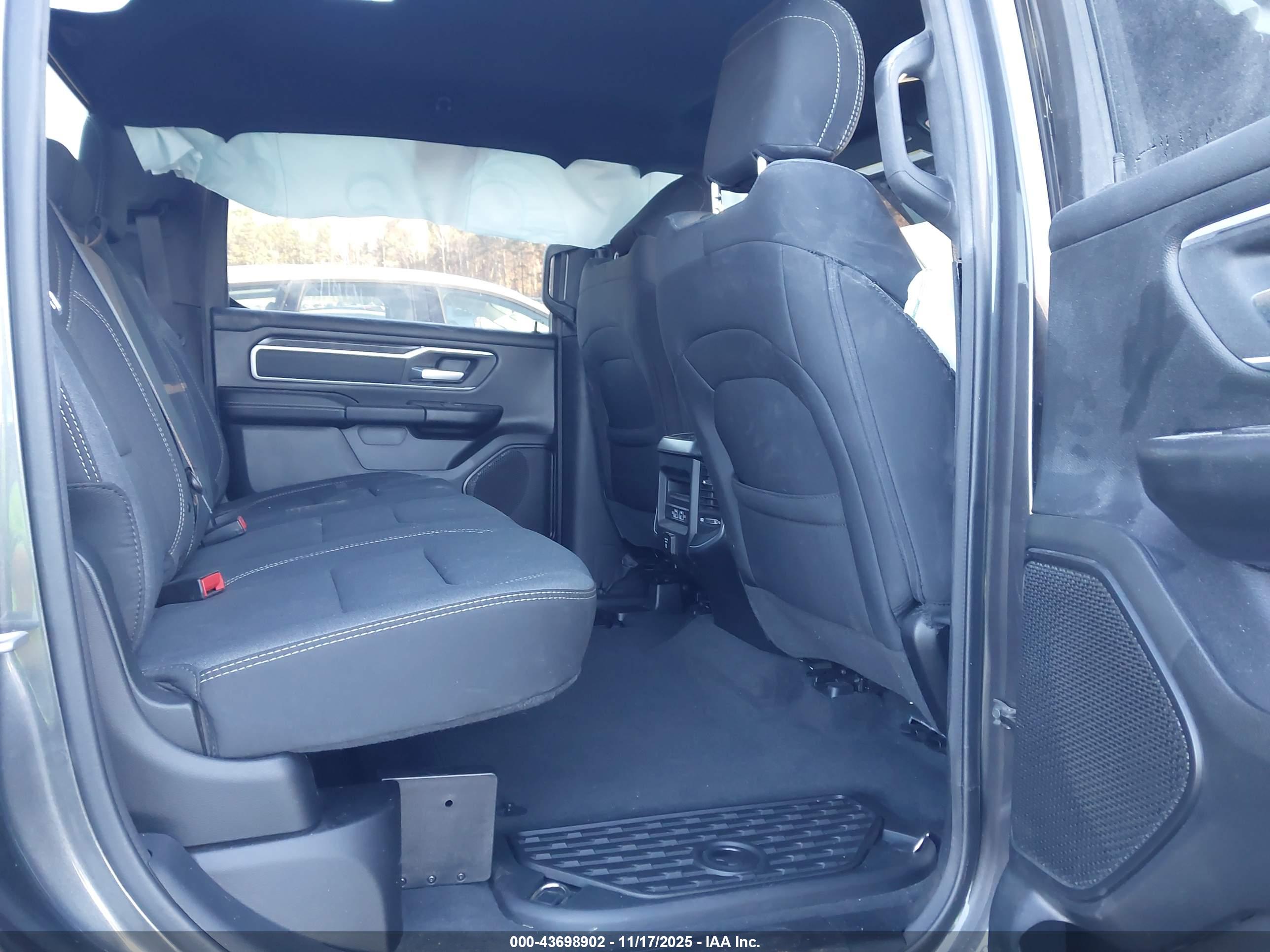 RAM 1500 image 8