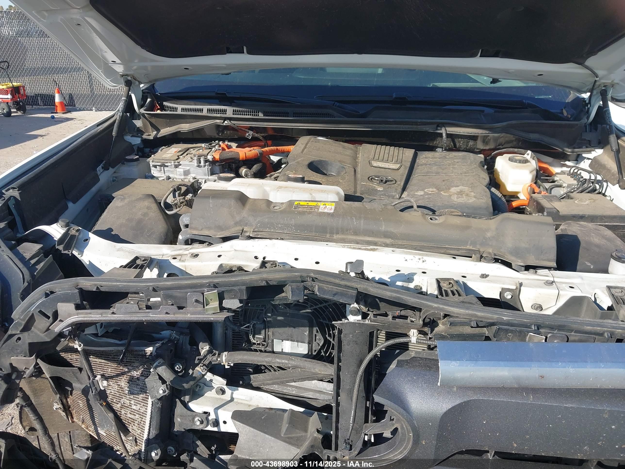 TOYOTA TUNDRA image 10