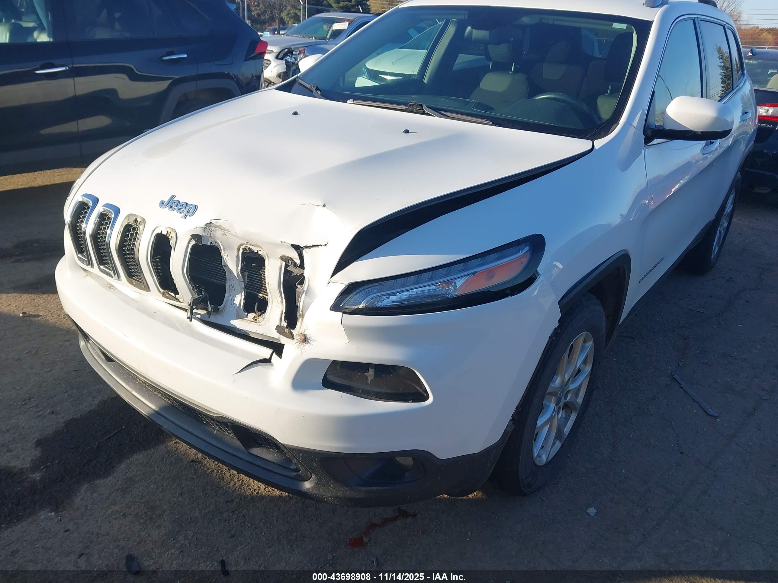 JEEP CHEROKEE image 6